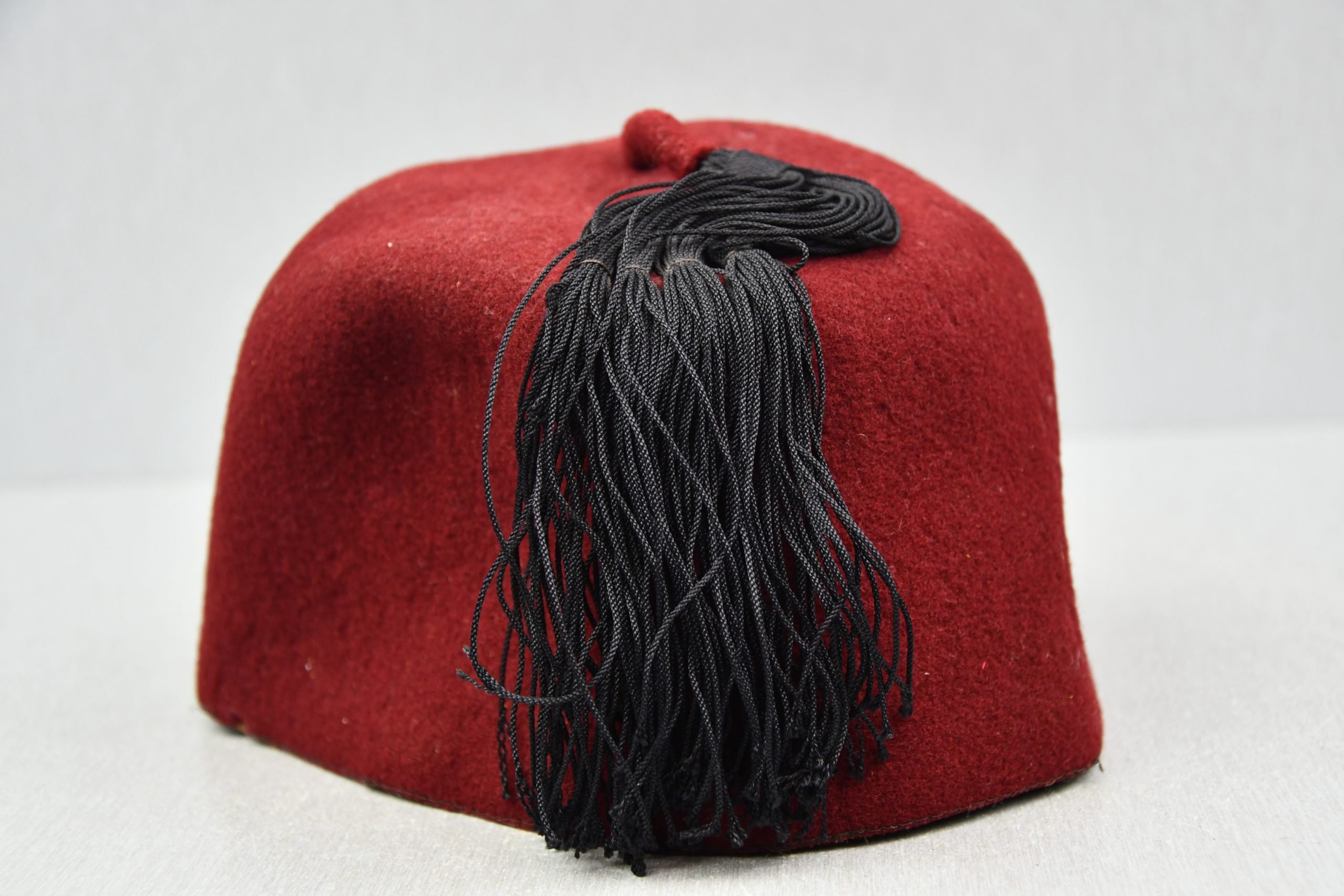 Waffen-SS Handschar (kroatische Nr. 1) maroon Fez — image 3