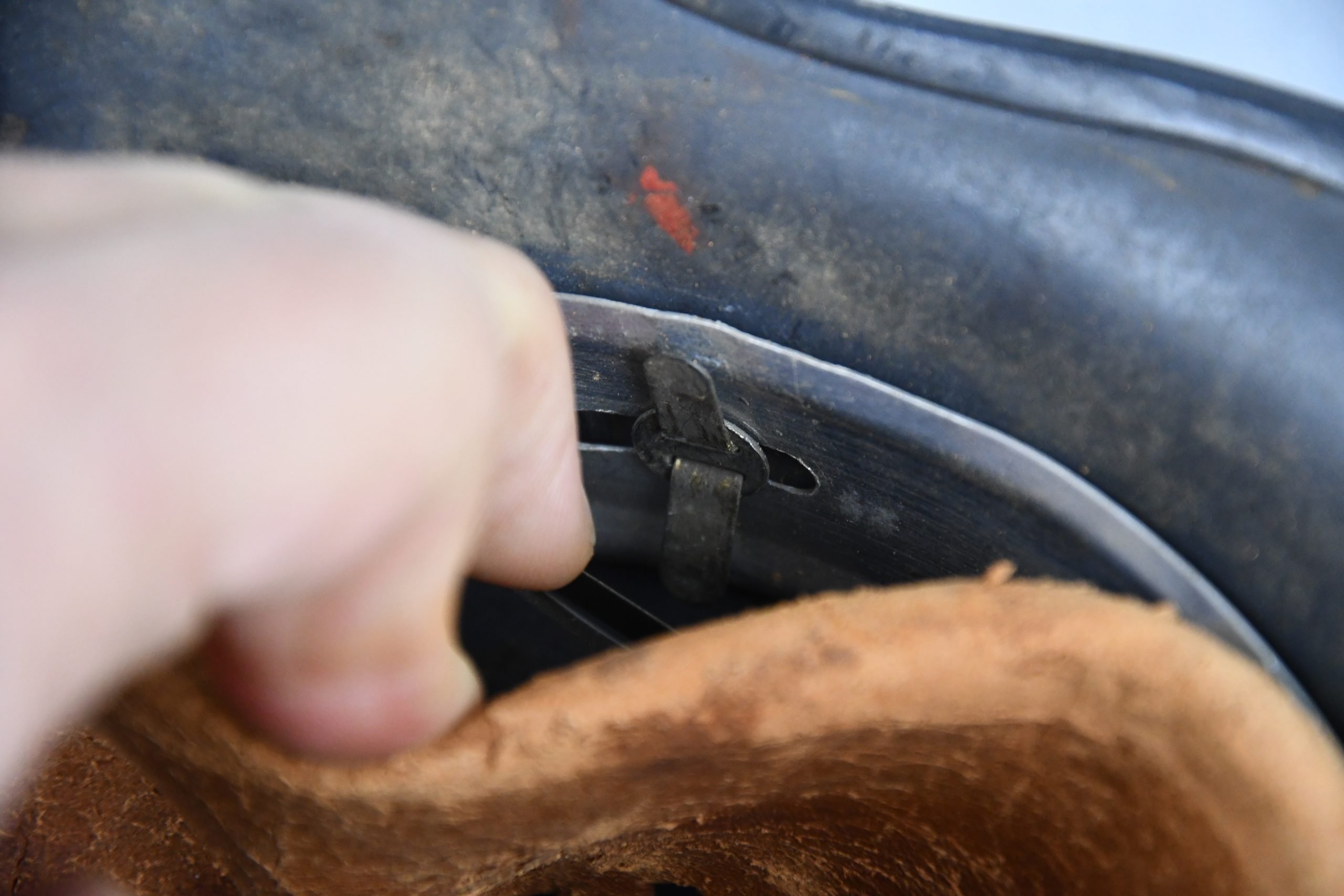 M40 Luftwaffe single decal steel helmet Q64 — image 11