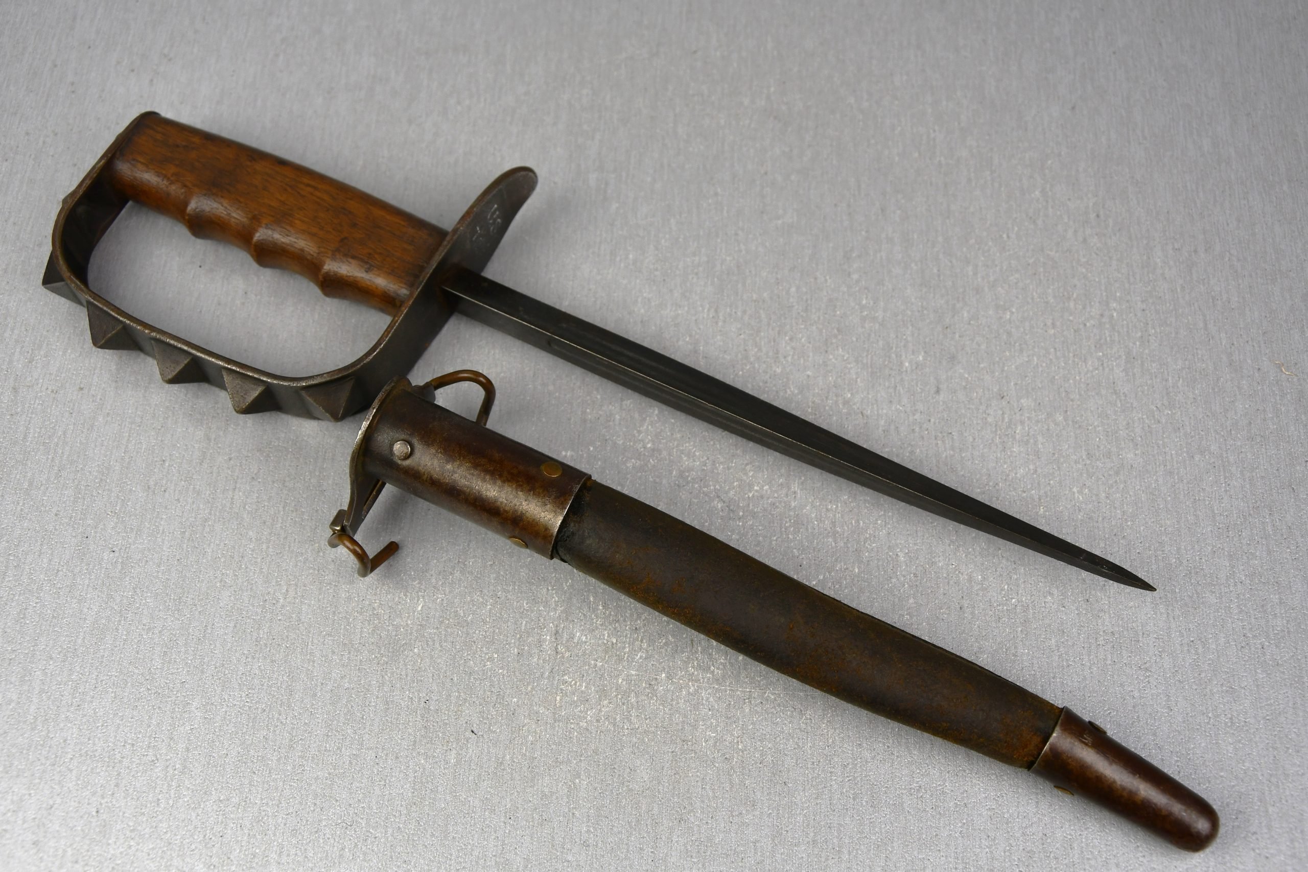 US WW1 M1917 trench knife by LF&C 1917 — image 10