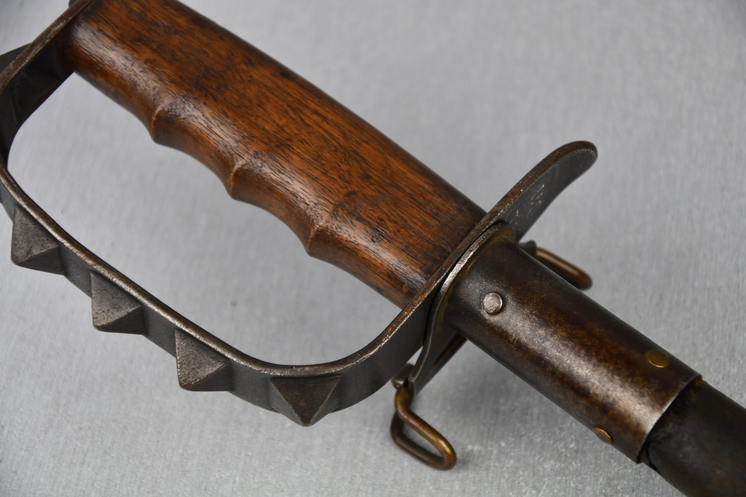 US WW1 M1917 trench knife by LF&C 1917 — image 2