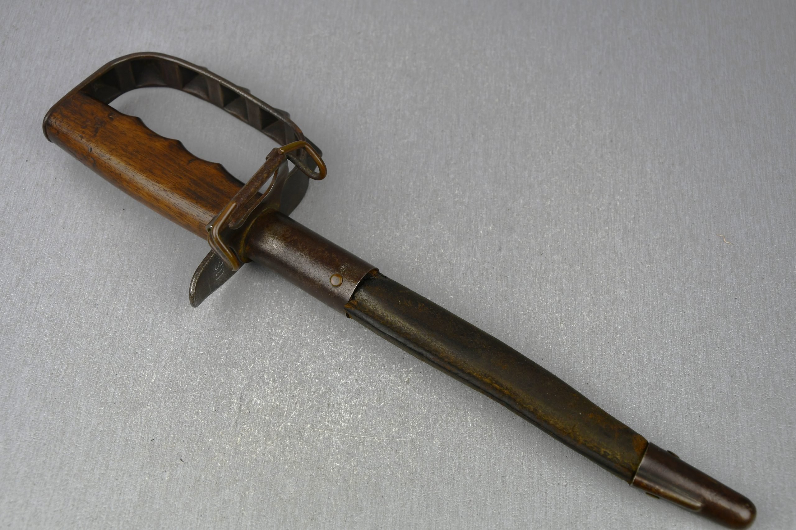 US WW1 M1917 trench knife by LF&C 1917 — image 4