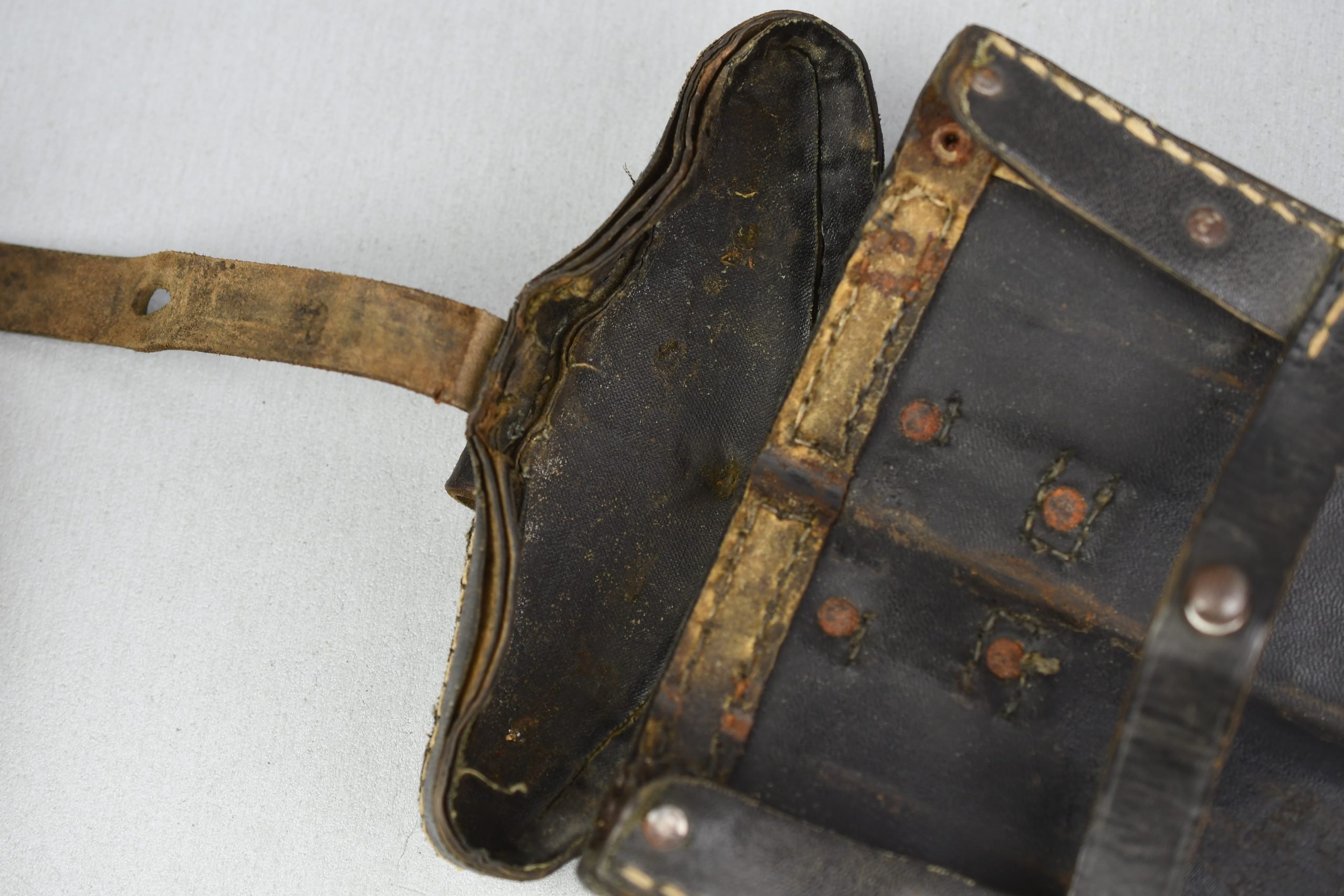 German folding shovel 'Klappspaten' by REX 1940 with leather carrier — image 10