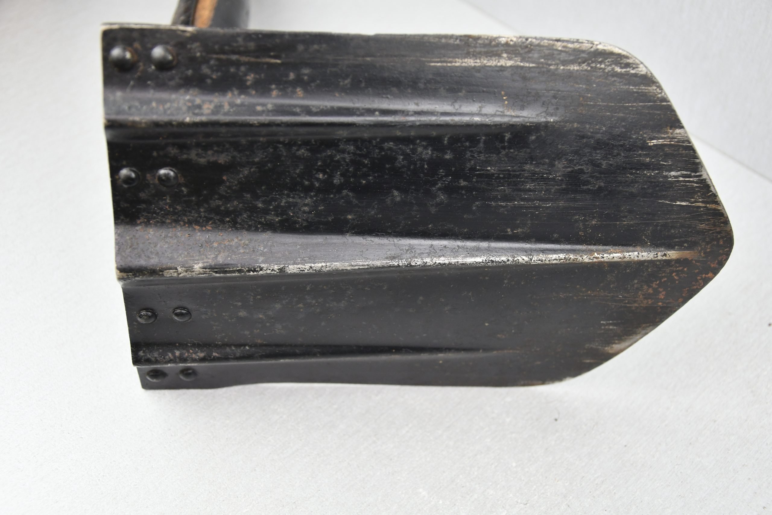 German folding shovel 'Klappspaten' by REX 1940 with leather carrier — image 6