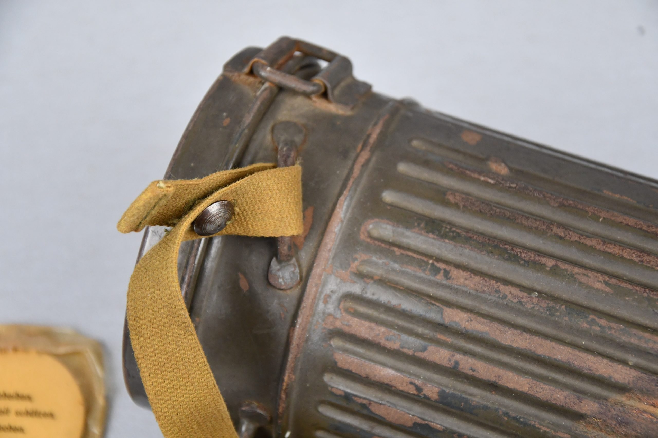 Early Wehrmacht M31 short gas mask named 1937 — image 12