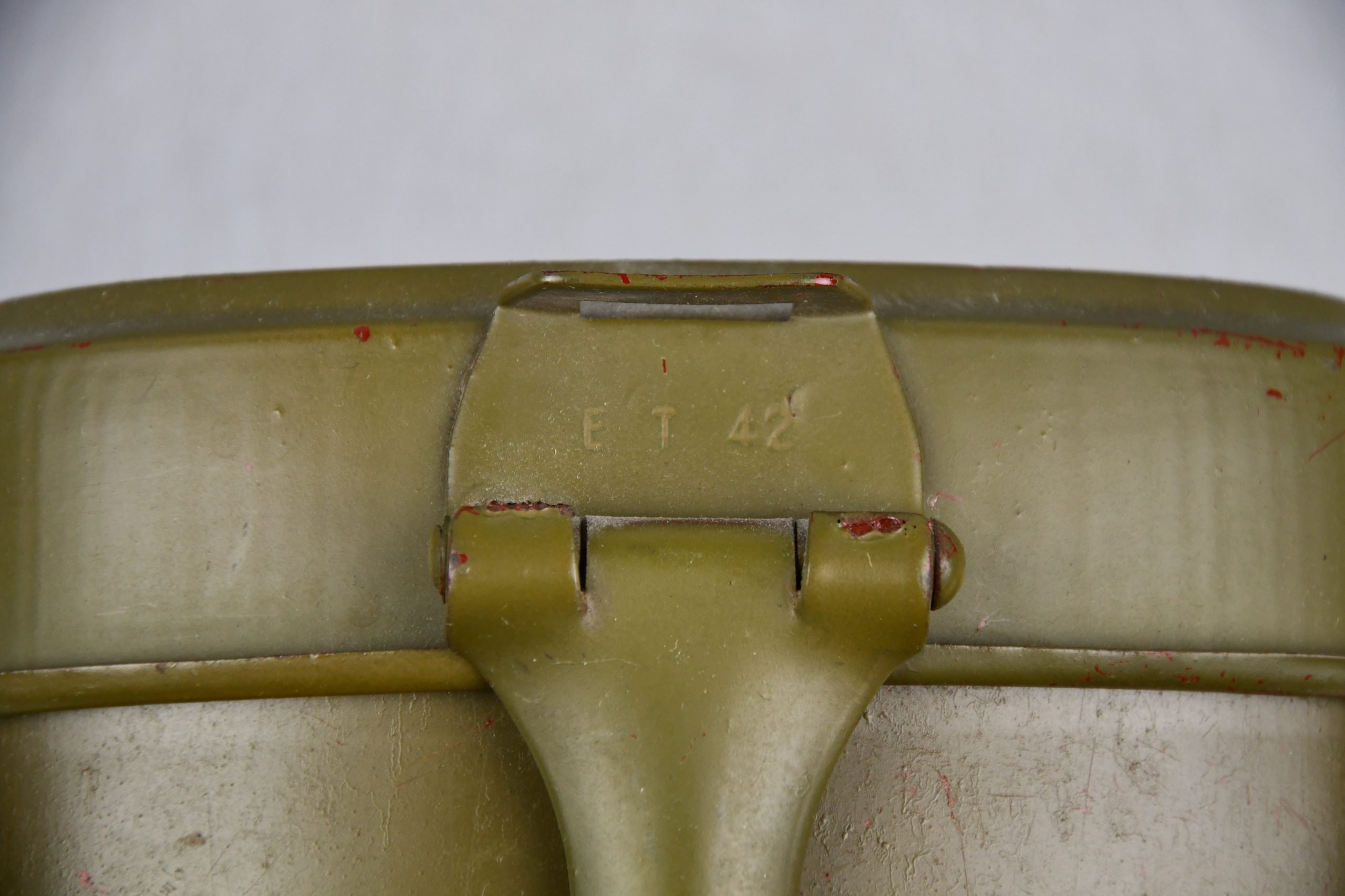 M31 Wehrmacht mess kit by helmet manufactuer ET 1942 — image 2