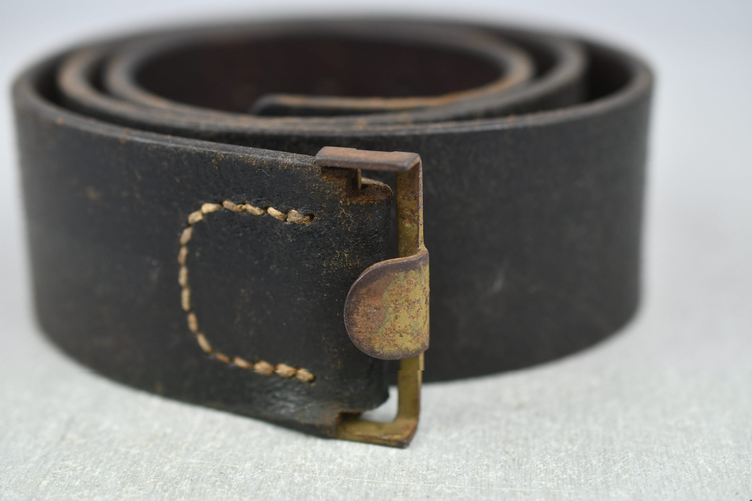 Late war Wehrmacht/Waffen-SS leather equipment belt with RBNr. 1945 — image 2
