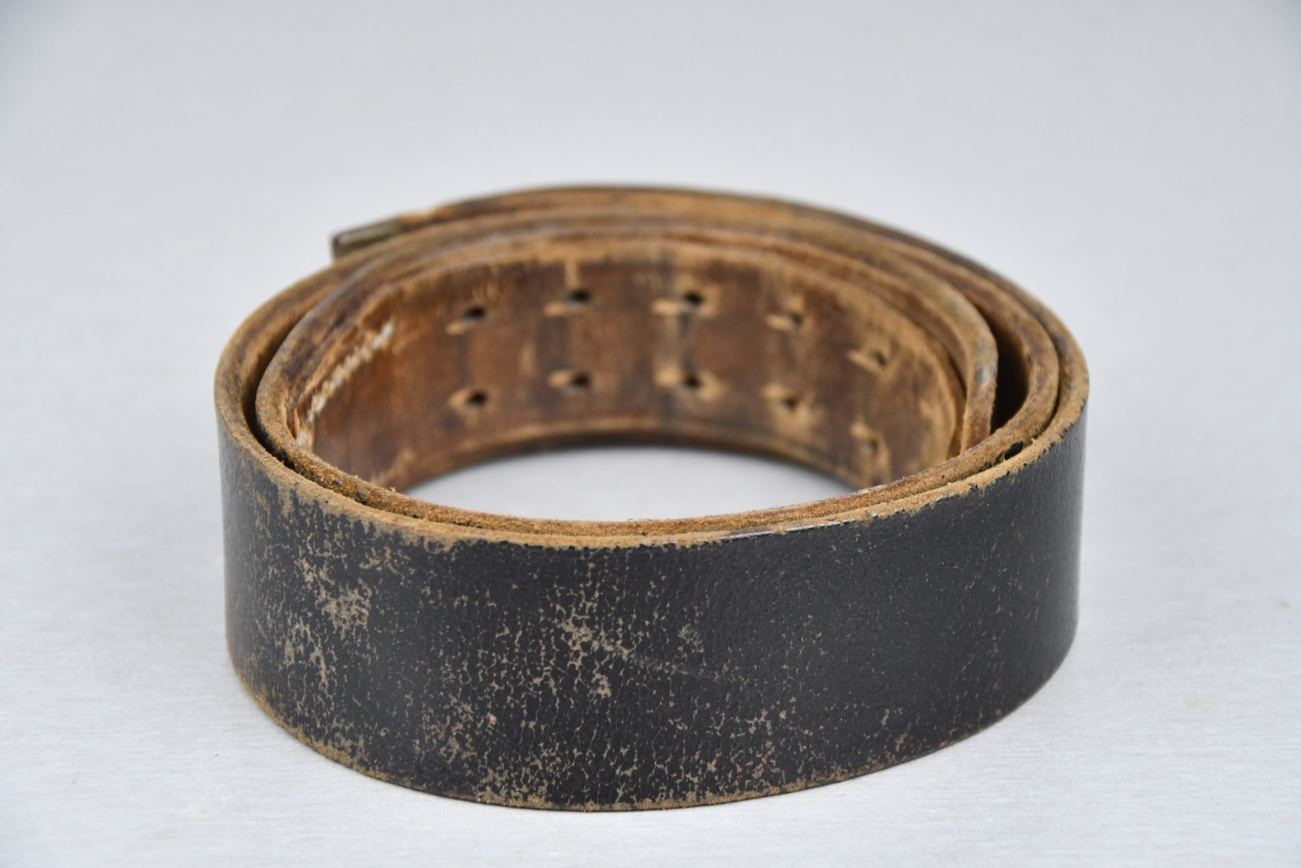 Wehrmacht leather equipment belt 1942 — image 3