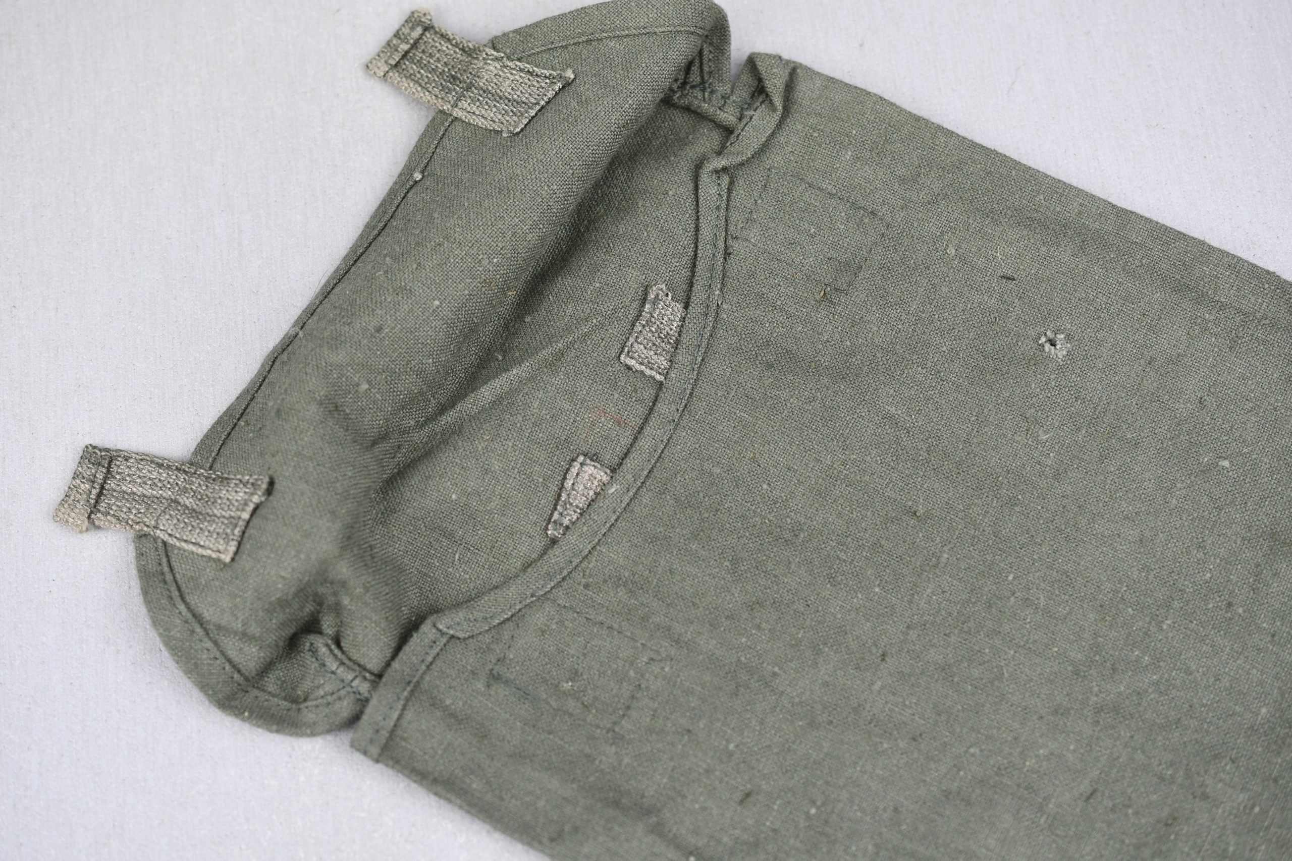 M45 Wehrmacht 'last-ditch' gas cap pouch — image 2