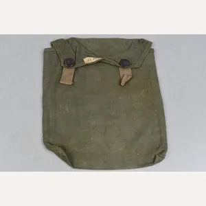 Wehrmacht gas cap pouch named