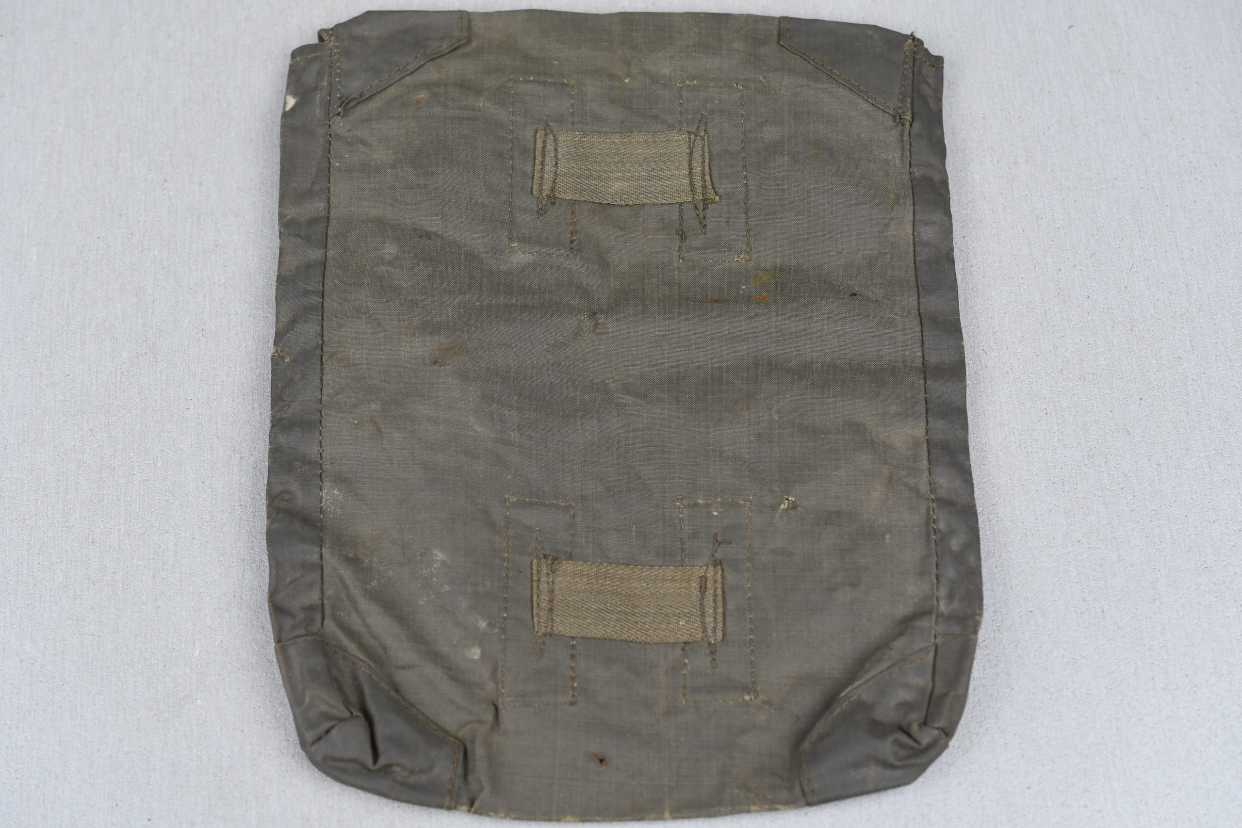 Wehrmacht rubberized gas cape pouch by 'geb' 1941 — image 2