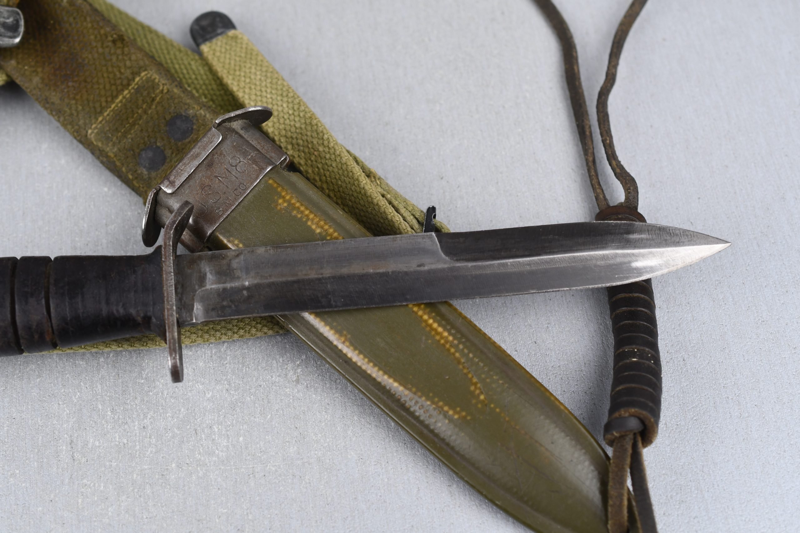 US WW2 M3 Trench Knife by UTICA & M8 Scabbard — image 9