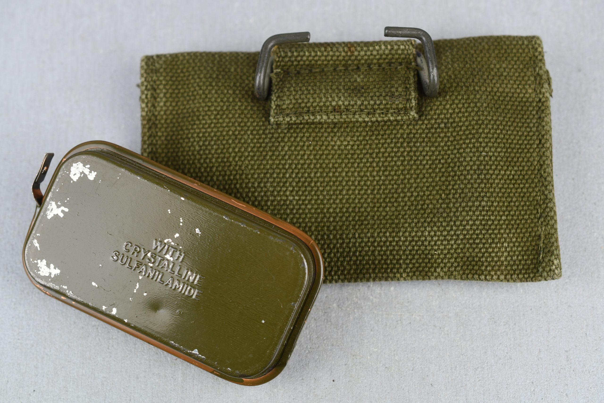 US WW2 M1942 British Made First Aid Pouch — image 2