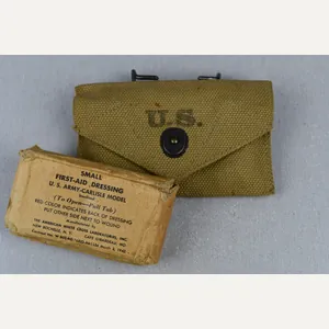 US WW2 M1924 First Aid Pouch dated 1942