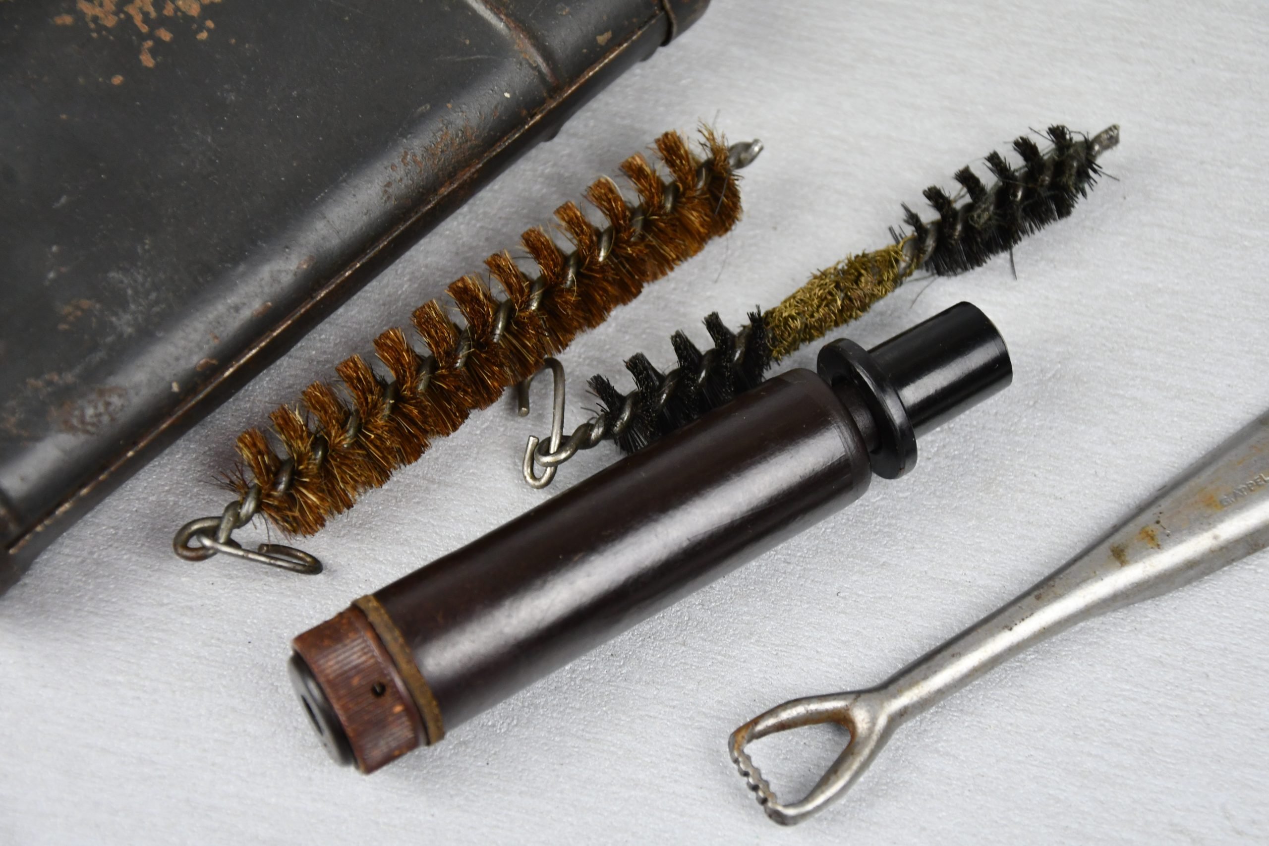 Late-war Wehrmacht K98 cleaning kit by cnx ca. 1944 — image 3