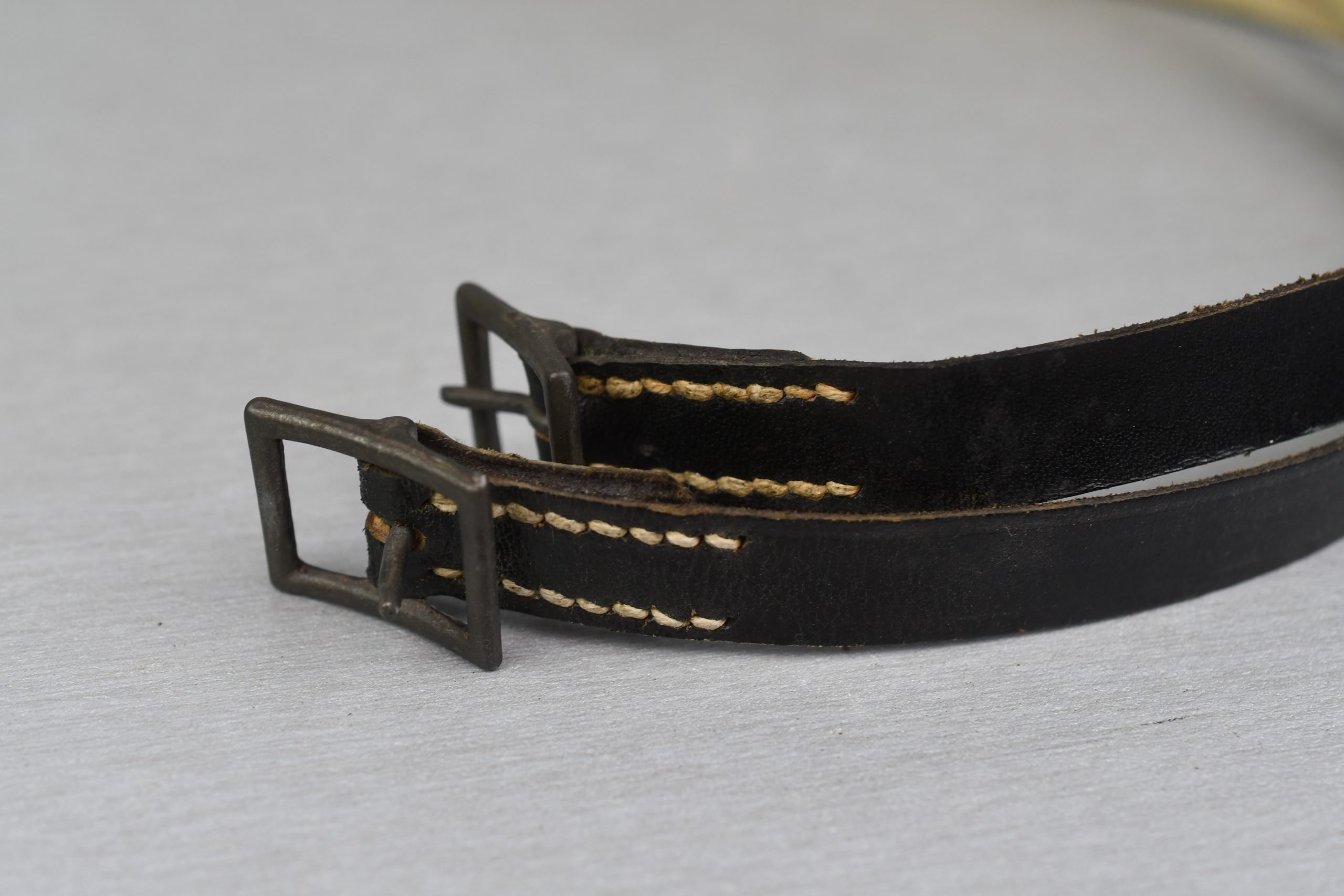 MINT Wehrmacht equipment strap set 'Mantelriem' with RBNR. — image 3