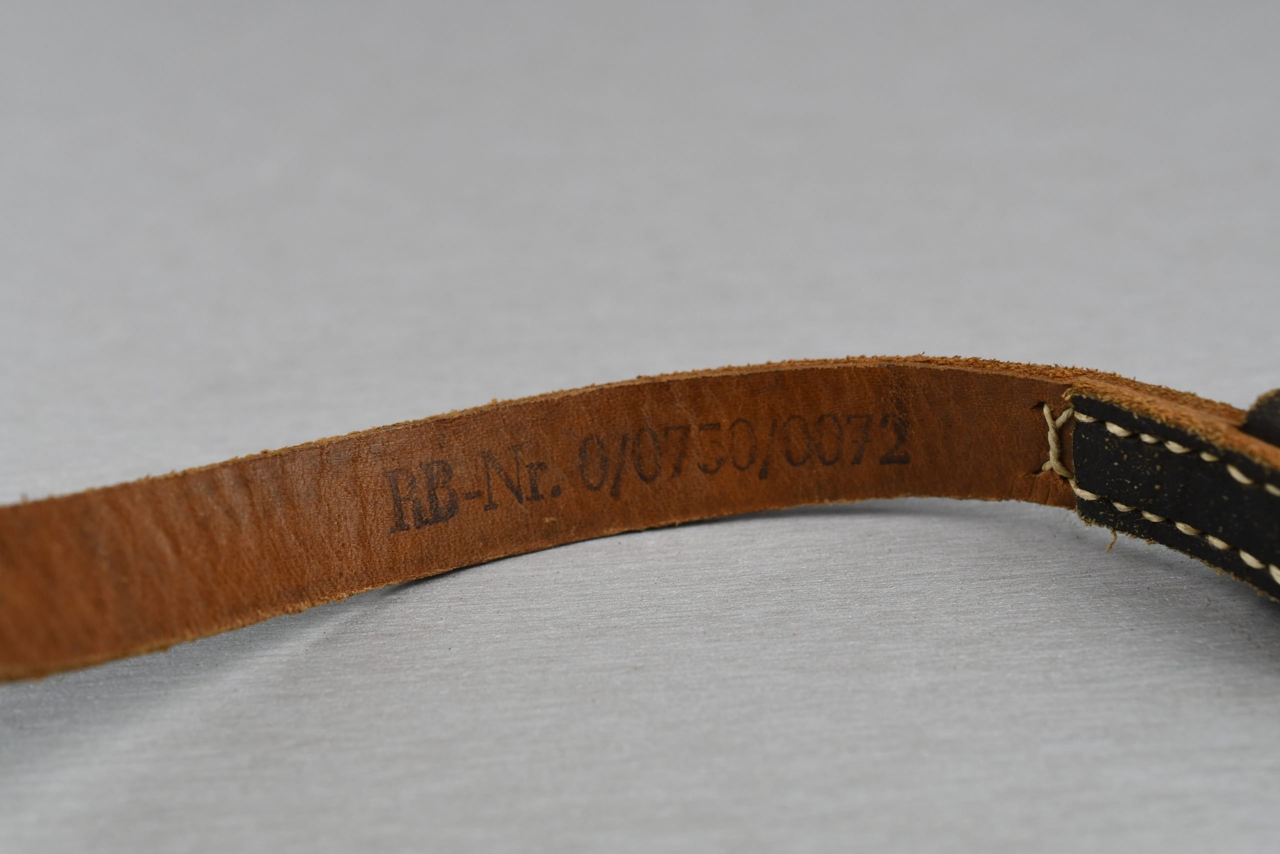 Wehrmacht equipment strap 'Mantelriem' with RBNR. — image 2