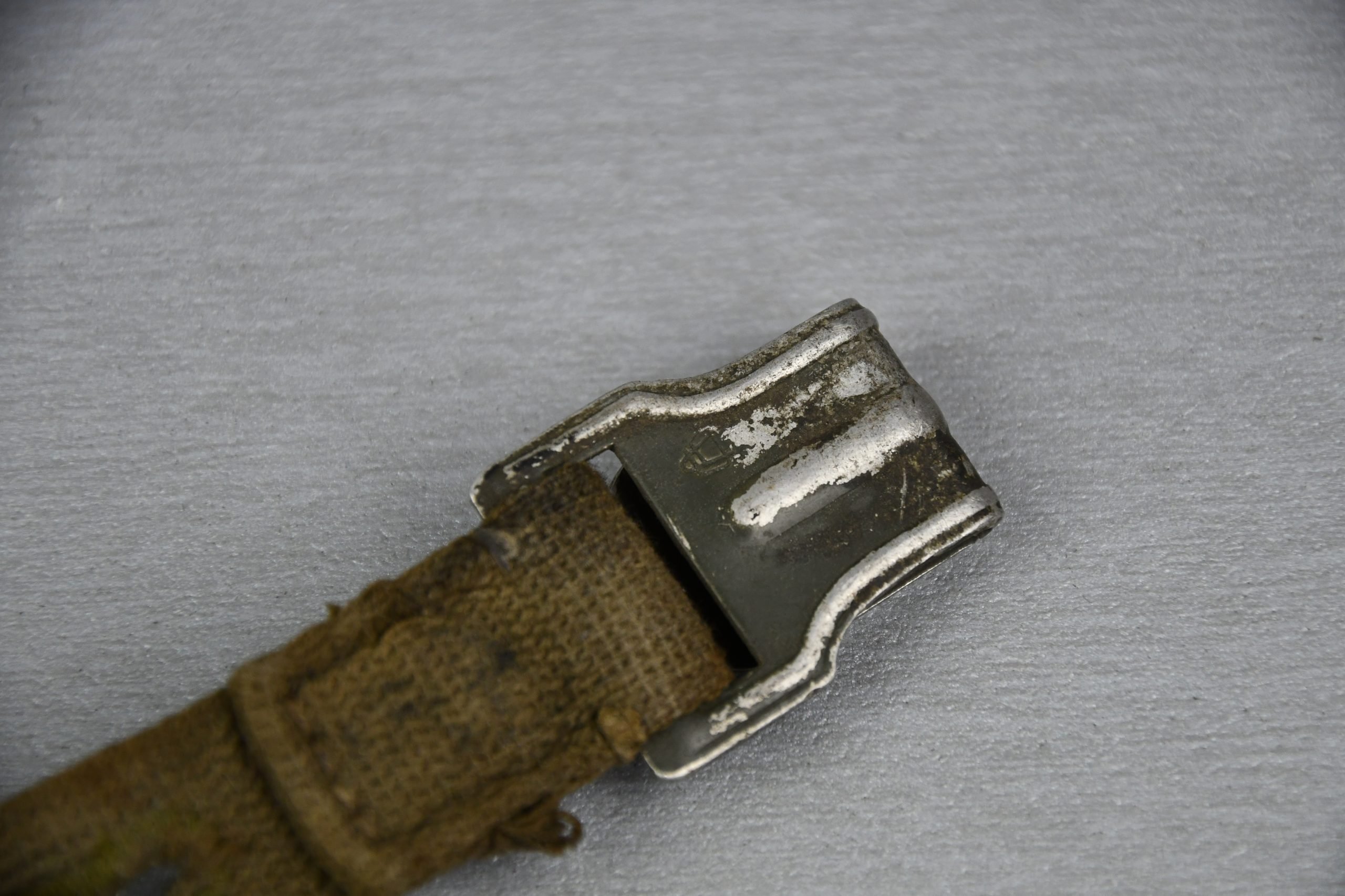 German gas mask short strap ca. 1938 — image 3