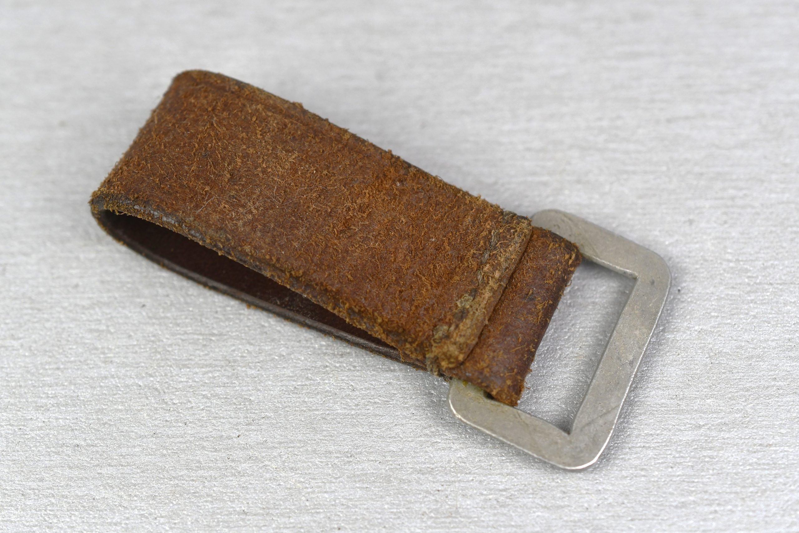 Early Wehrmacht equipment D-ring ca. 1939 — image 2