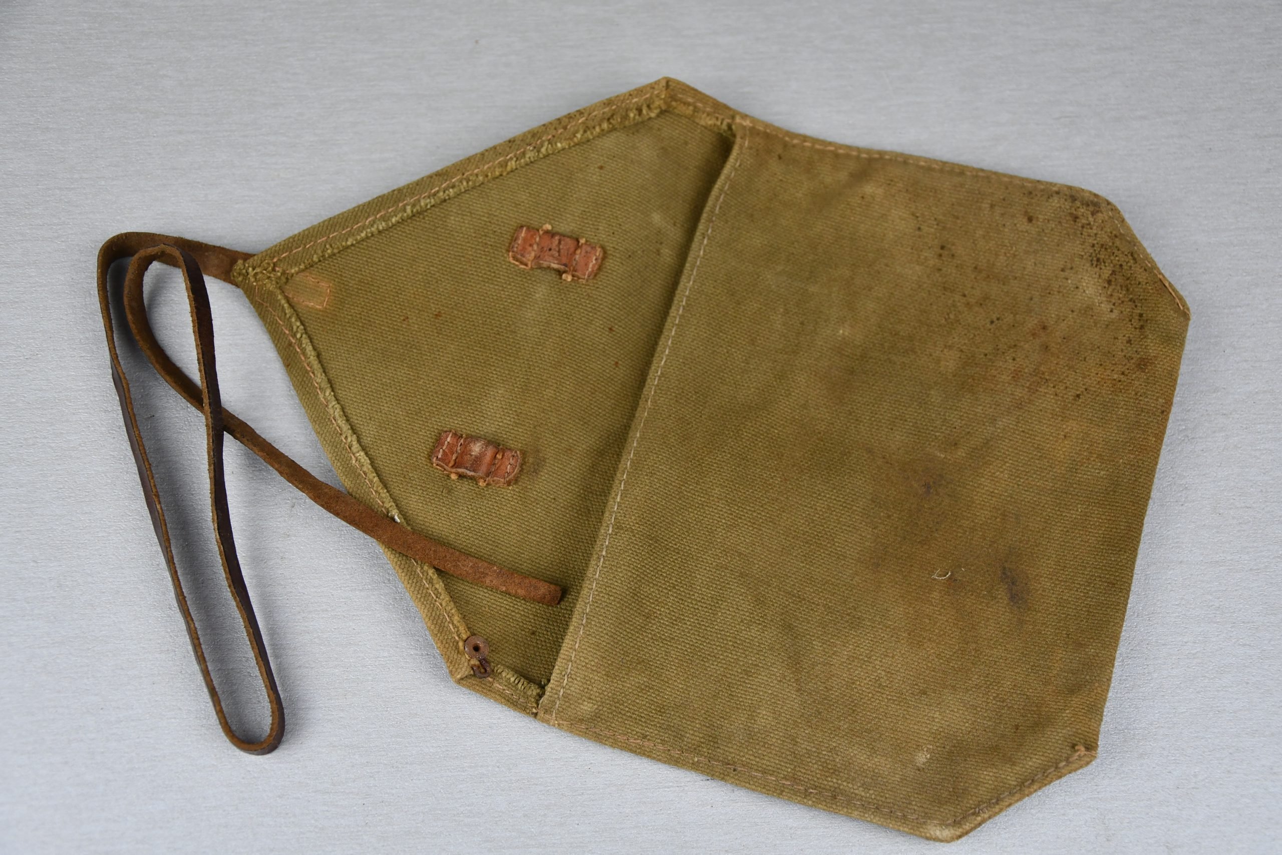 German personal item pouch — image 3