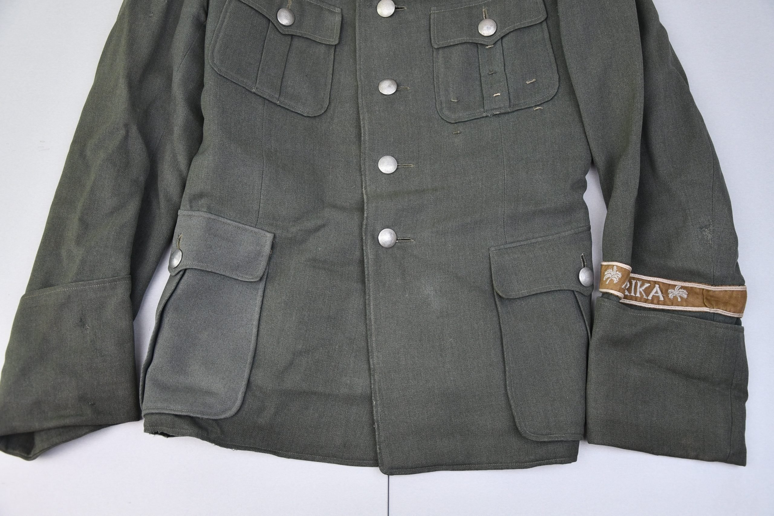 M36 army (Heer) medical doctor 'hauptarzt' Feldbluse with Afrika campaign cufftitle — image 3