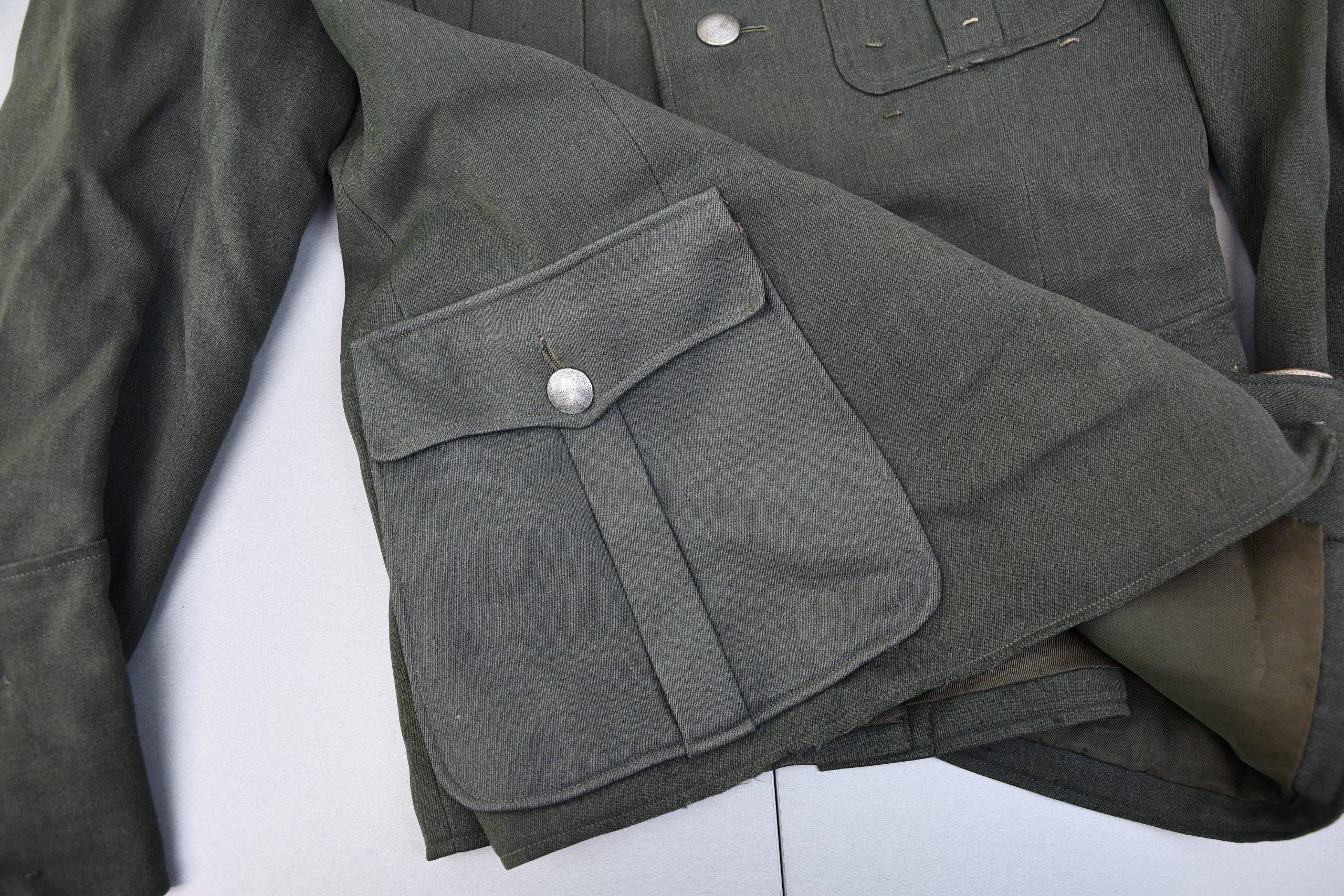 M36 army (Heer) medical doctor 'hauptarzt' Feldbluse with Afrika campaign cufftitle — image 4