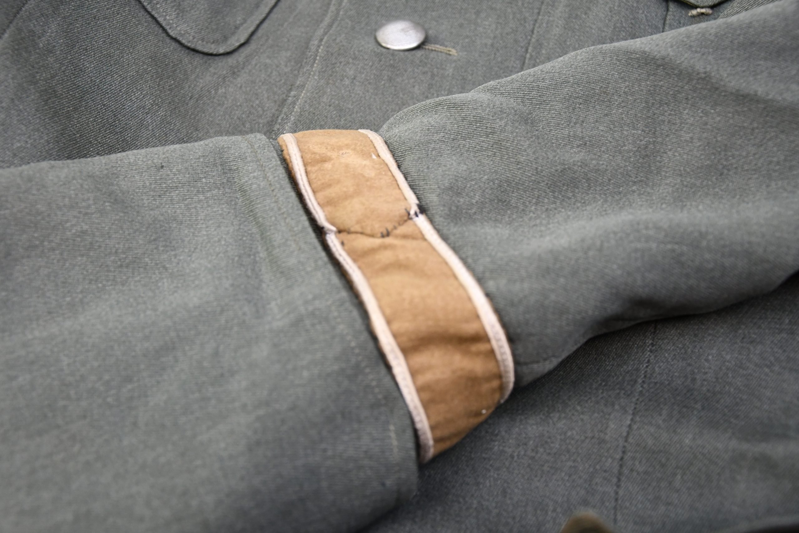 M36 army (Heer) medical doctor 'hauptarzt' Feldbluse with Afrika campaign cufftitle — image 9