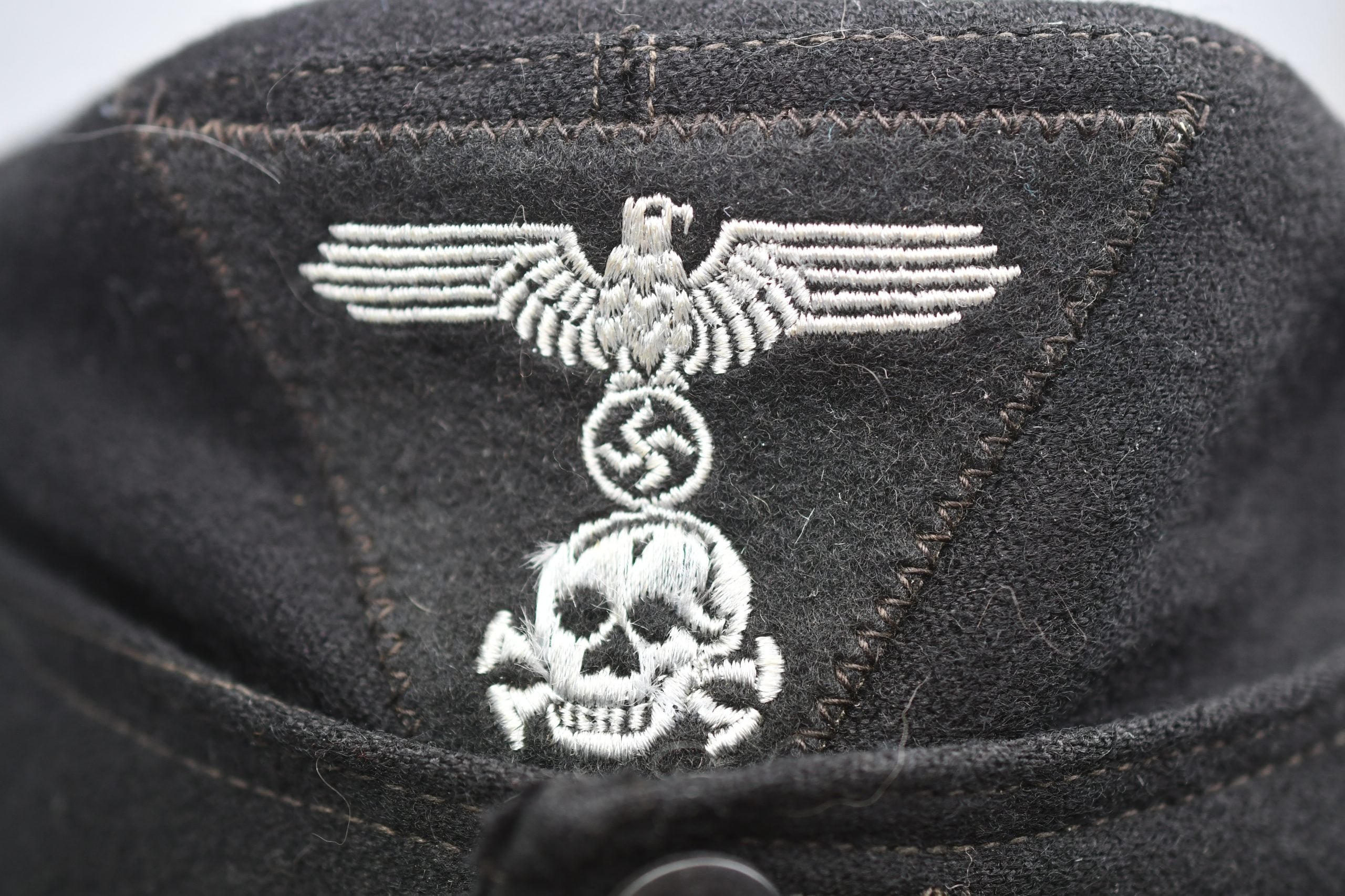 M43 Waffen-SS black panzer cap — image 2
