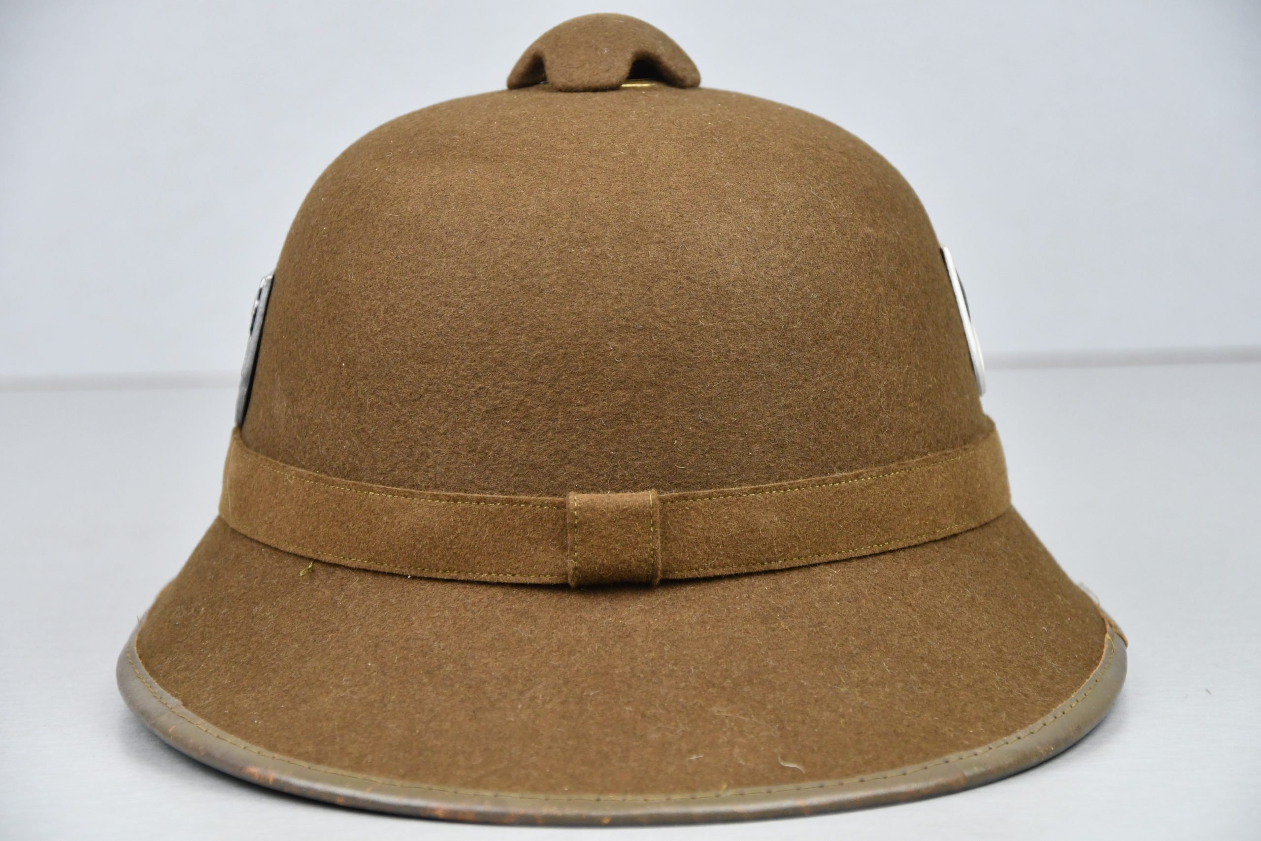 MINT Army (Heer) 'Afrikakorps' tropical pith helmet by R. & M. Wegener 1943 — image 5