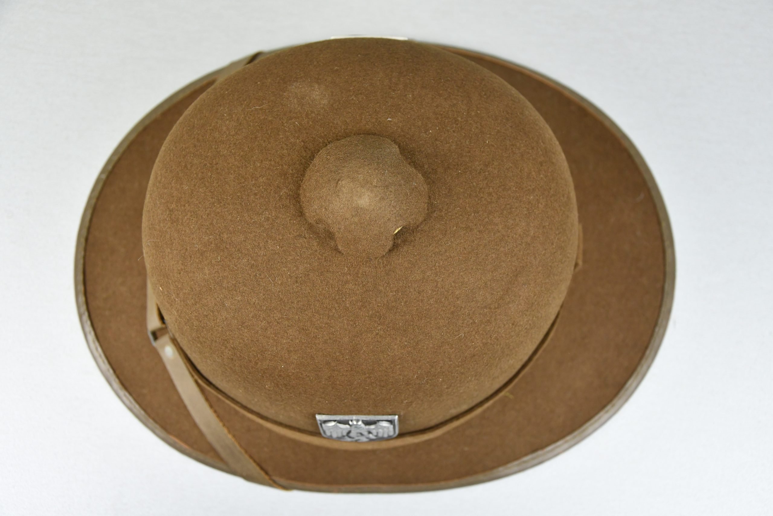 MINT Army (Heer) 'Afrikakorps' tropical pith helmet by R. & M. Wegener 1943 — image 6