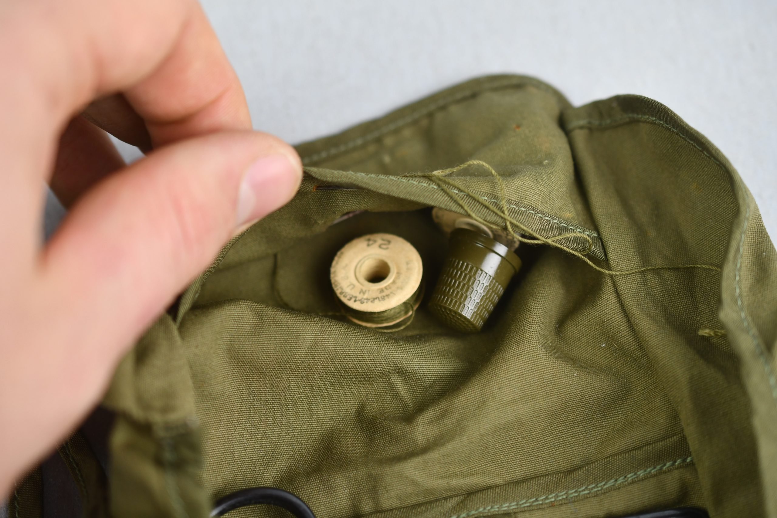 US WW2 American Soldier Sewing Kit — image 4