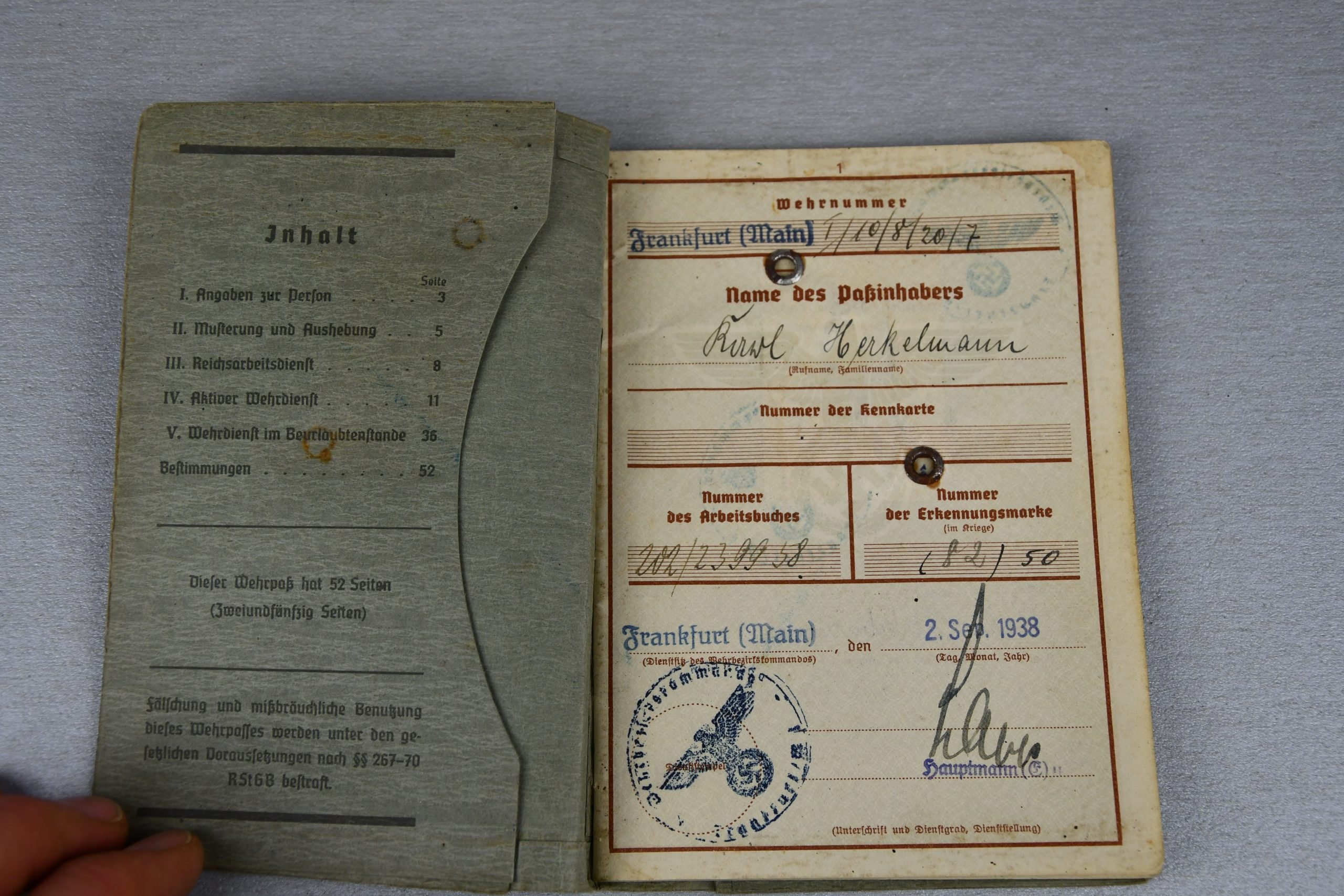 Army (Heer) Wehrpass paper grouping Uffz. K. Herkelmann Coastal Artillery Norway 1945 Lapplandschild — image 12