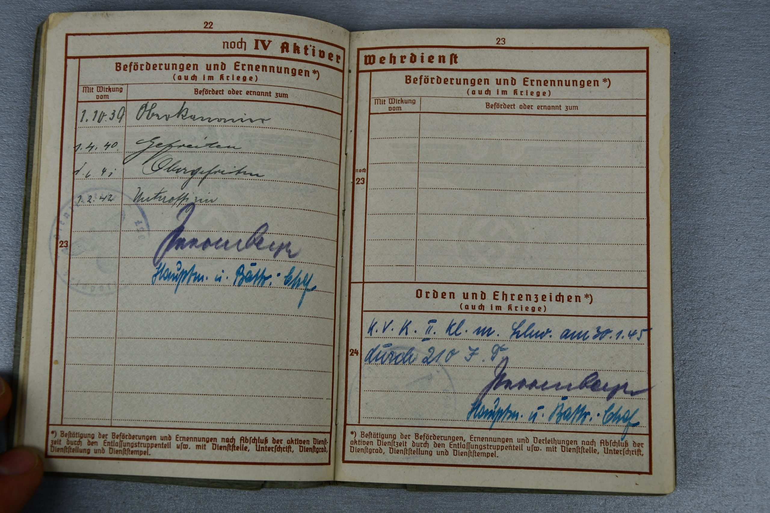 Army (Heer) Wehrpass paper grouping Uffz. K. Herkelmann Coastal Artillery Norway 1945 Lapplandschild — image 19