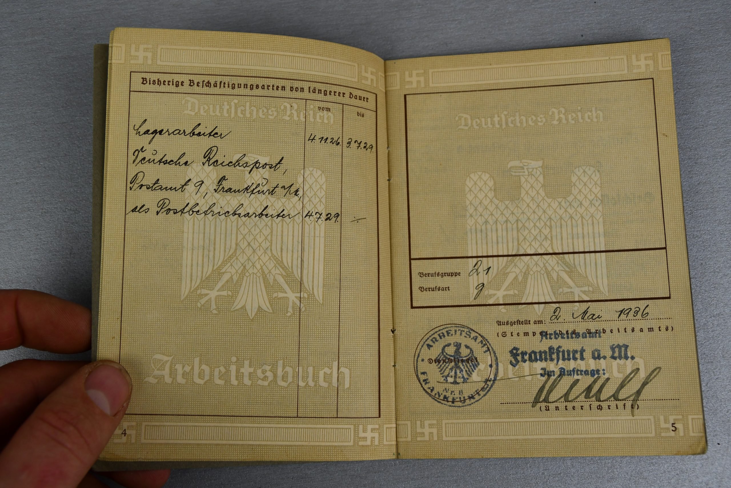 Army (Heer) Wehrpass paper grouping Uffz. K. Herkelmann Coastal Artillery Norway 1945 Lapplandschild — image 6