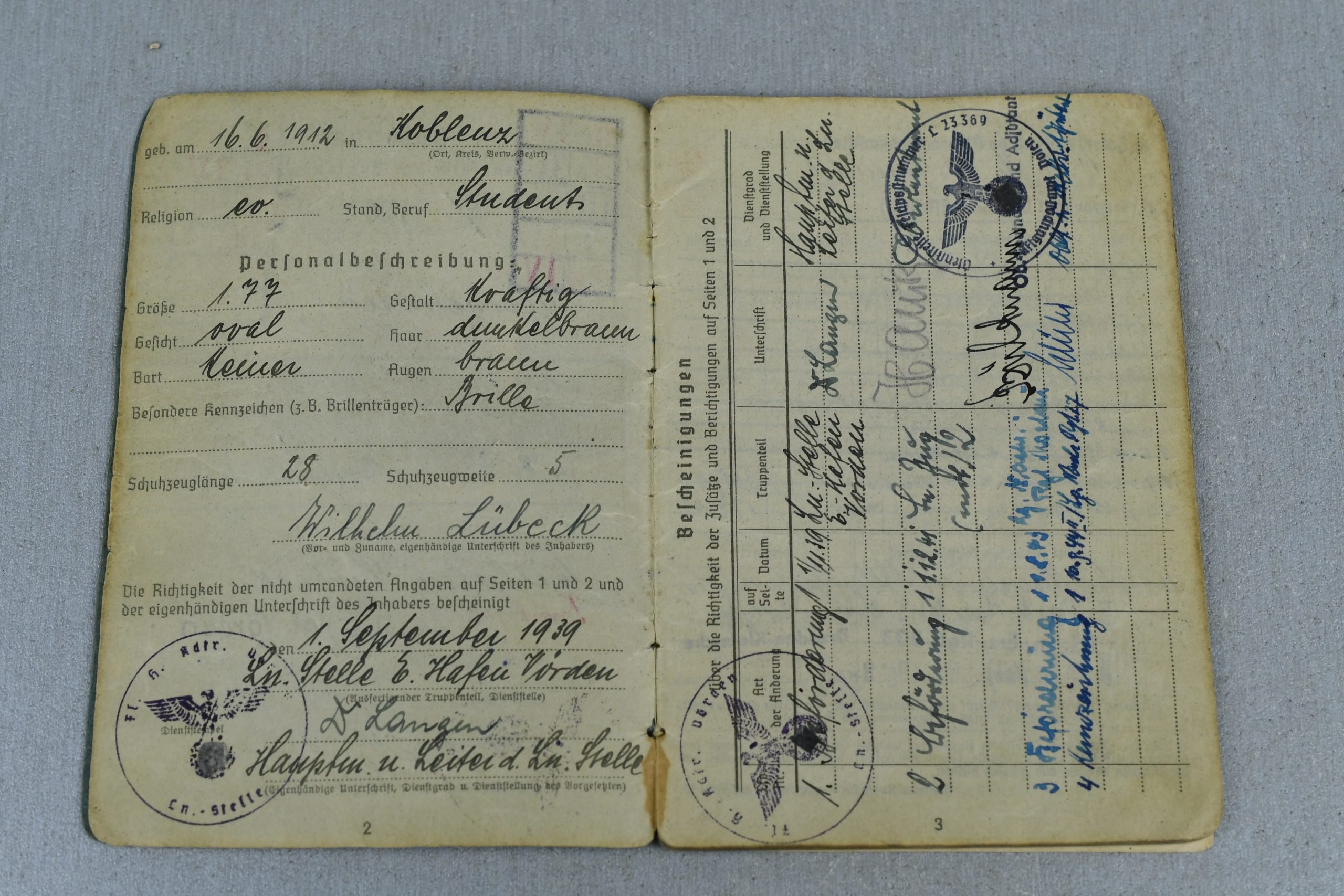 Luftwaffe Wehrpass and Soldbuch grouping Hauptfeldwebel W. Lübeck — image 19