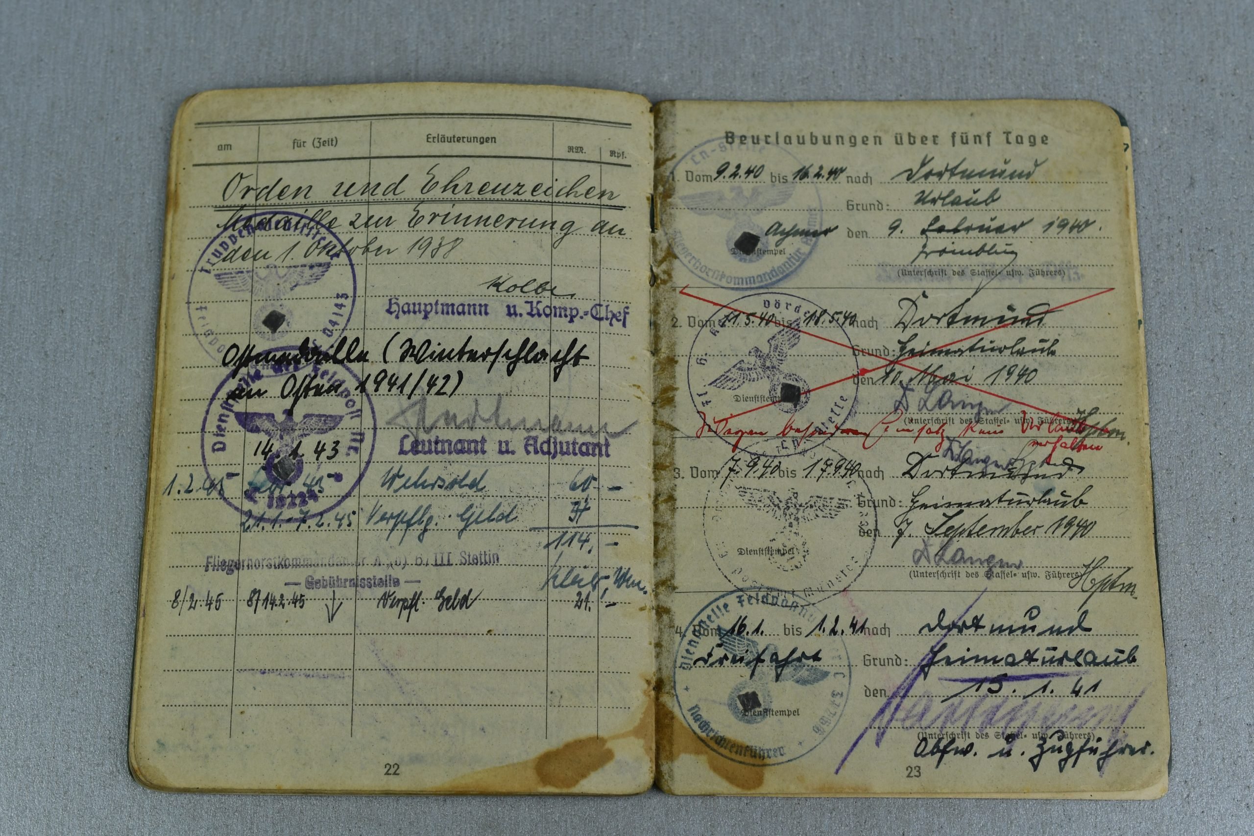 Luftwaffe Wehrpass and Soldbuch grouping Hauptfeldwebel W. Lübeck — image 28