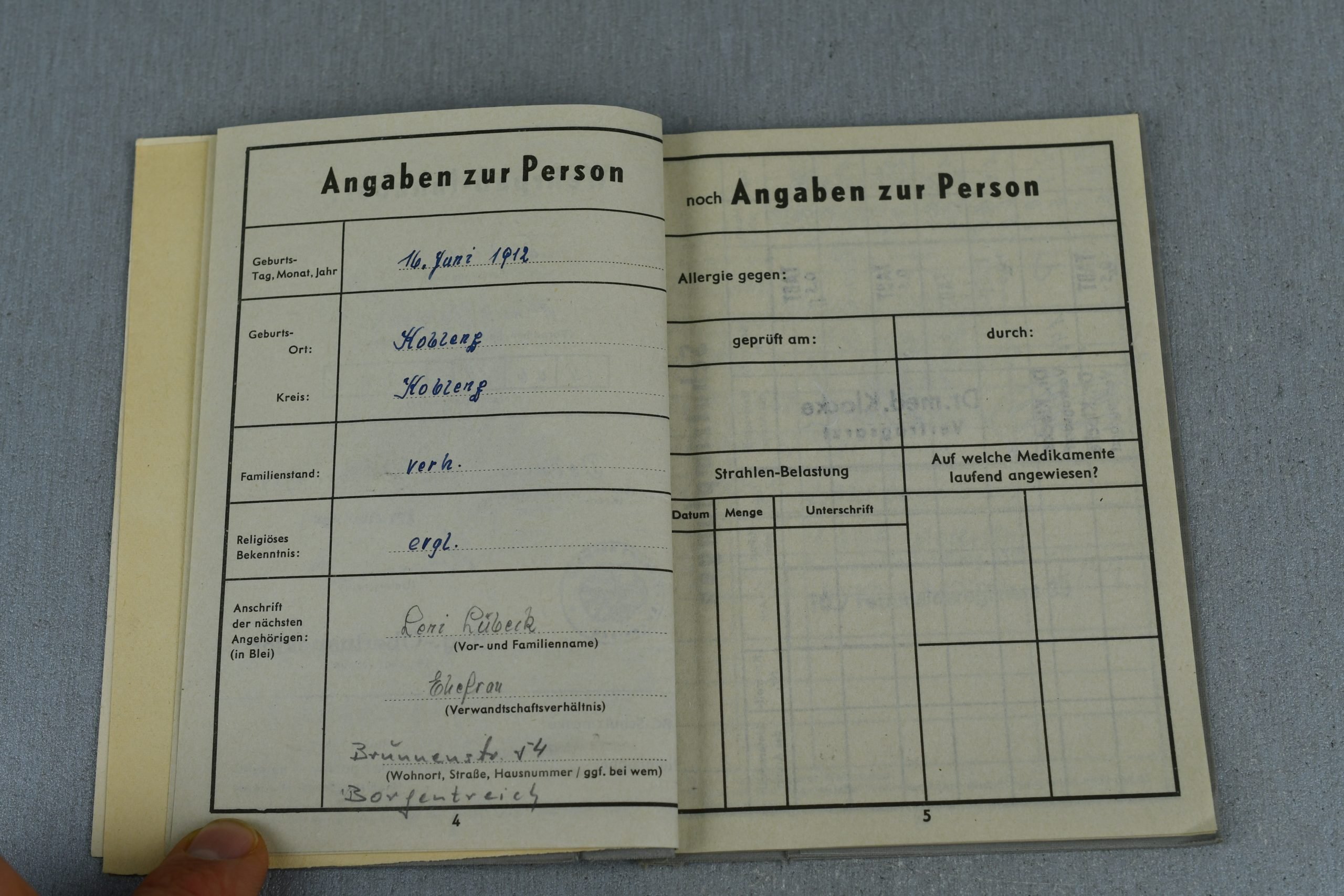 Luftwaffe Wehrpass and Soldbuch grouping Hauptfeldwebel W. Lübeck — image 35