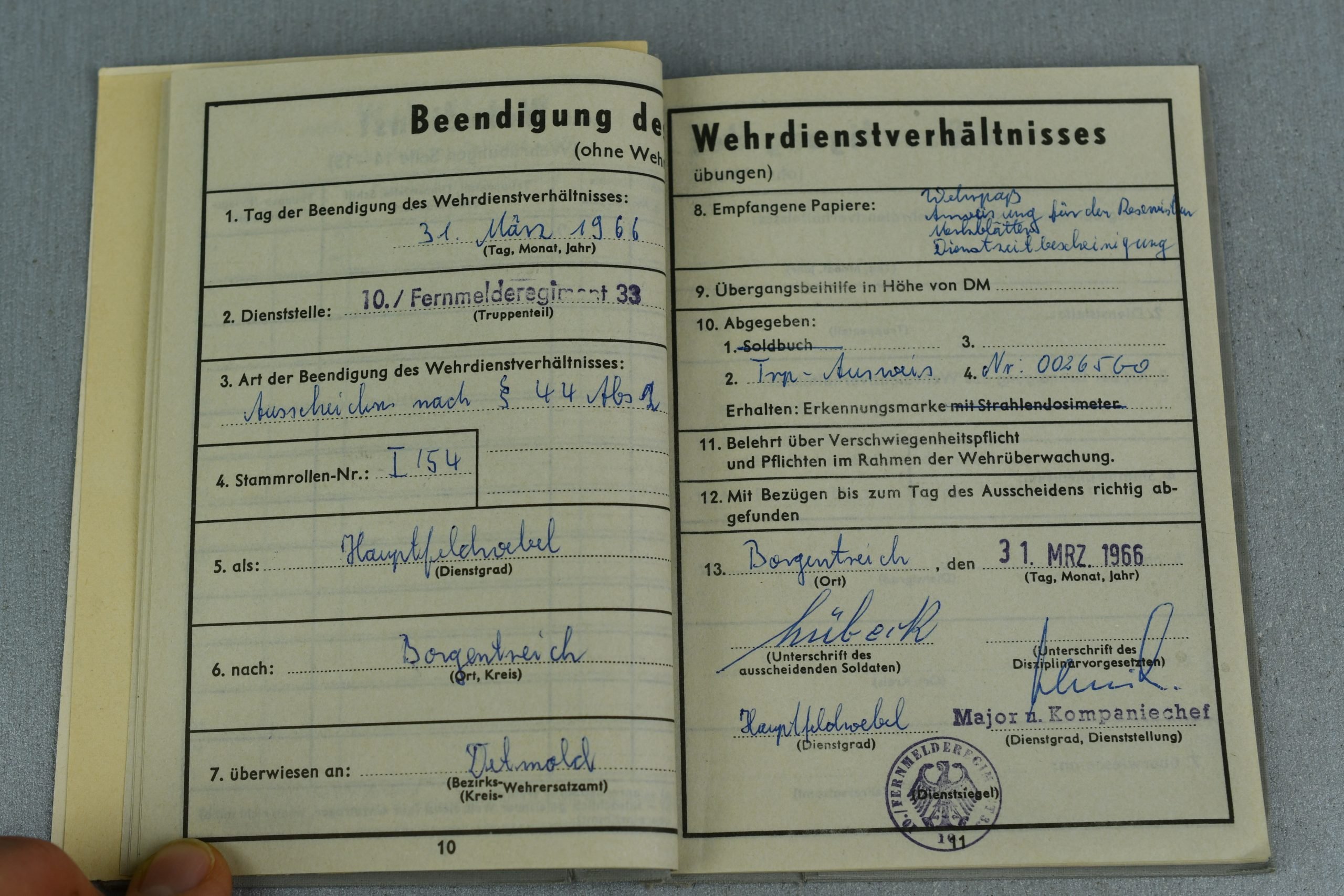 Luftwaffe Wehrpass and Soldbuch grouping Hauptfeldwebel W. Lübeck — image 37