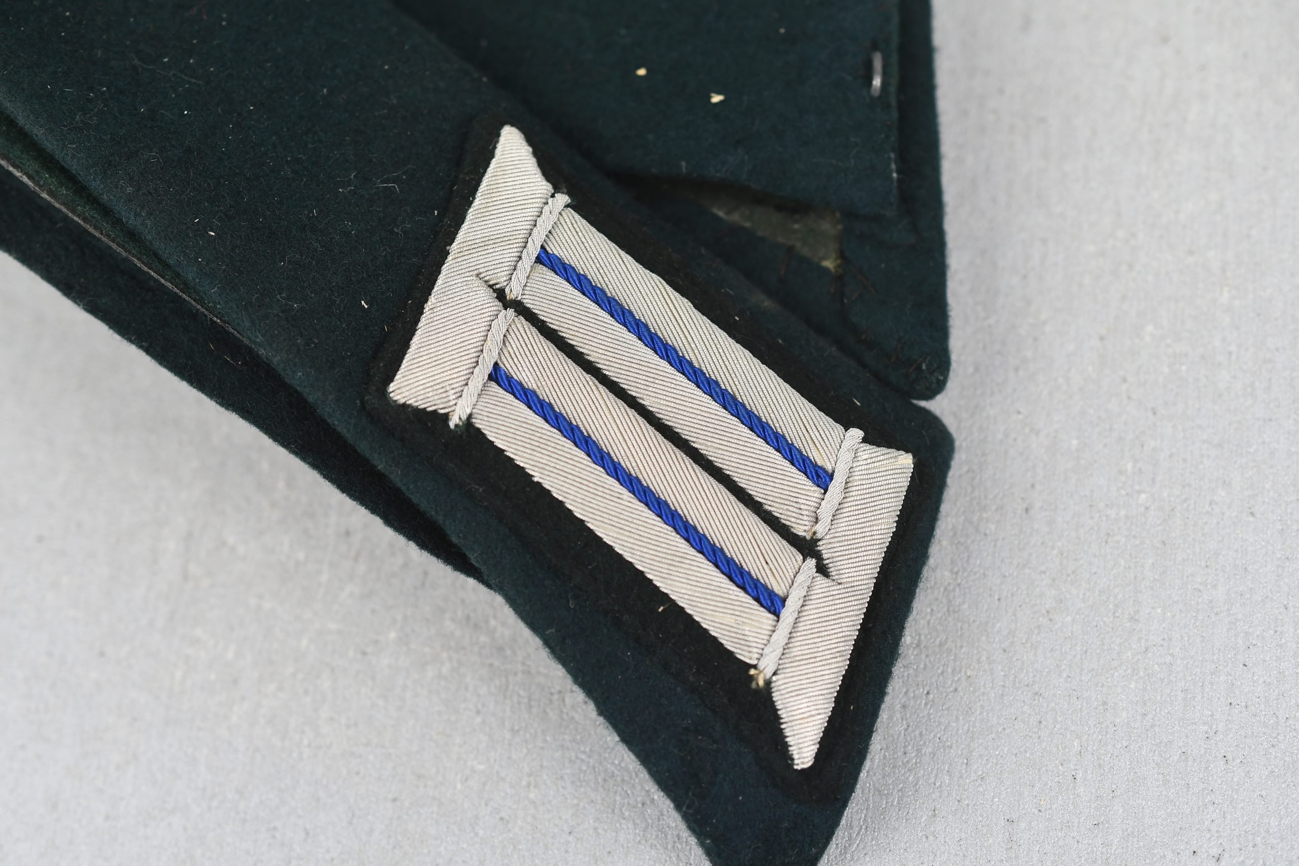 M36 army (Heer) collar for officer 'Arzt' Feldbluse — image 3