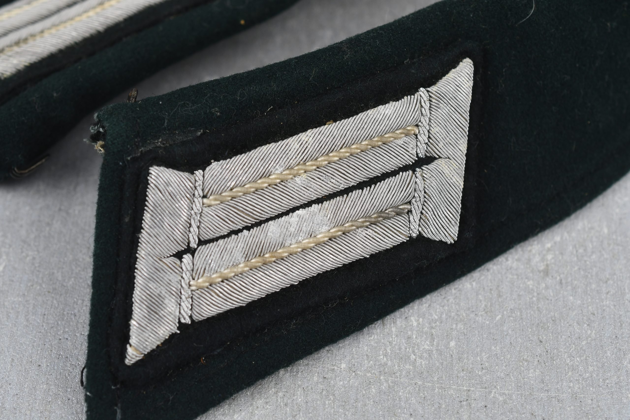 M36 army (Heer) collar for officer Infantrie Feldbluse — image 2