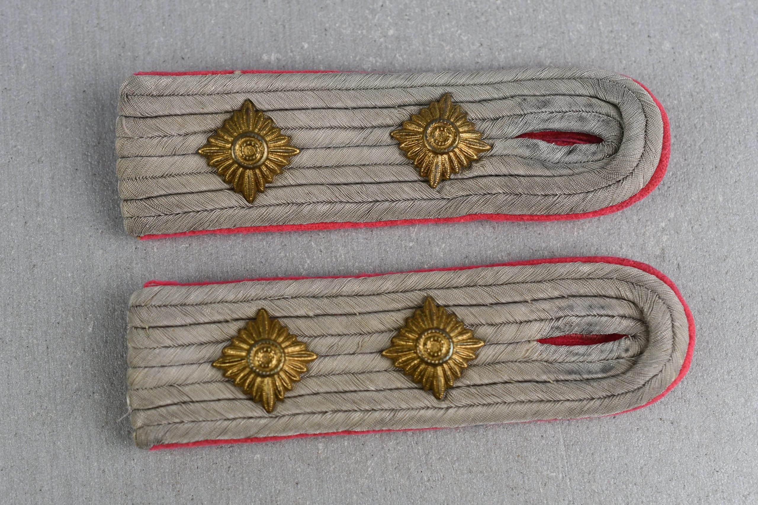 Army (Heer) Panzer officer slip-on boards for Hauptmann — image 2