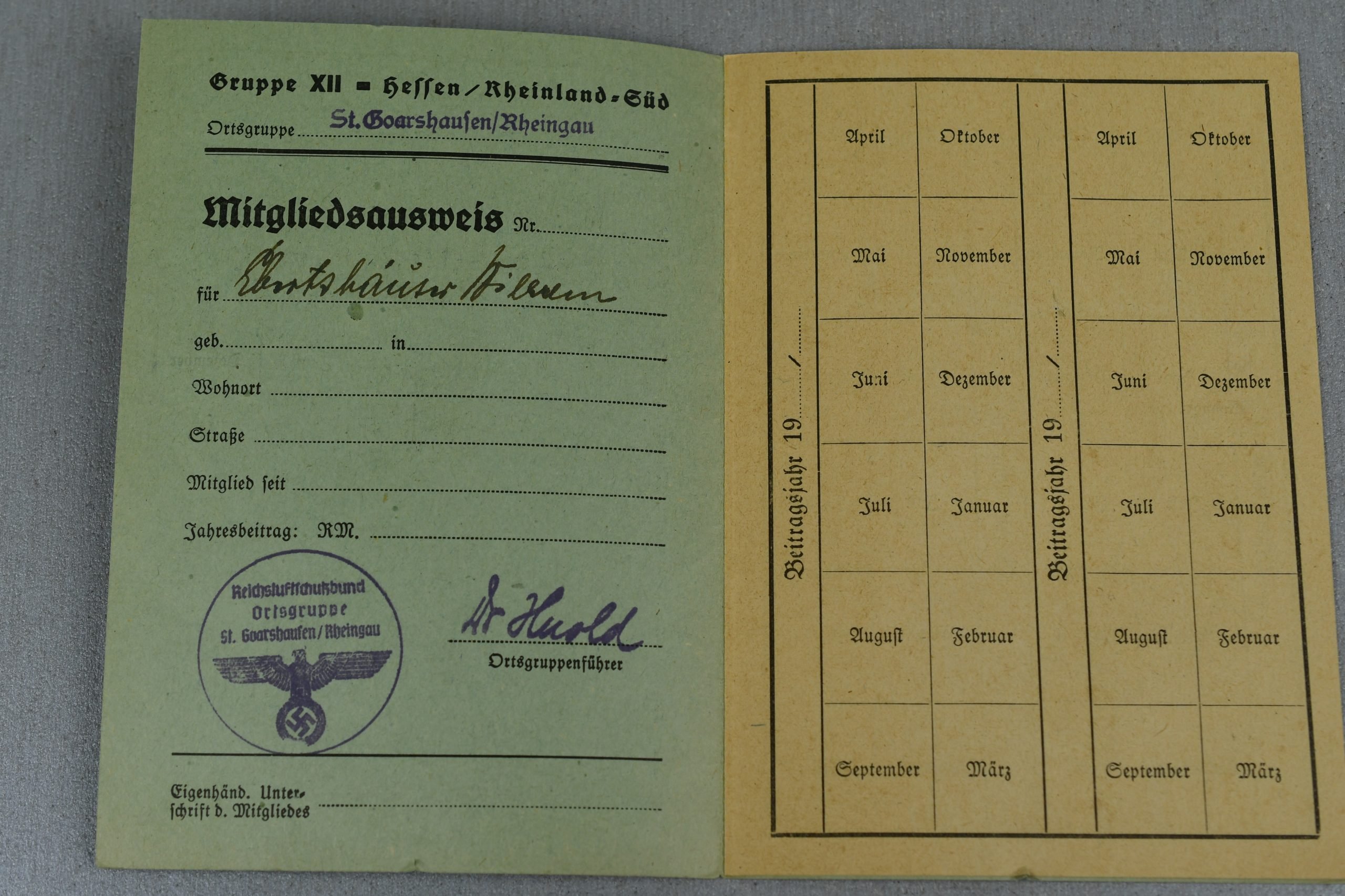 Luftschutz membership booklet from town 'St. Boarshuasen Rheingau' — image 2