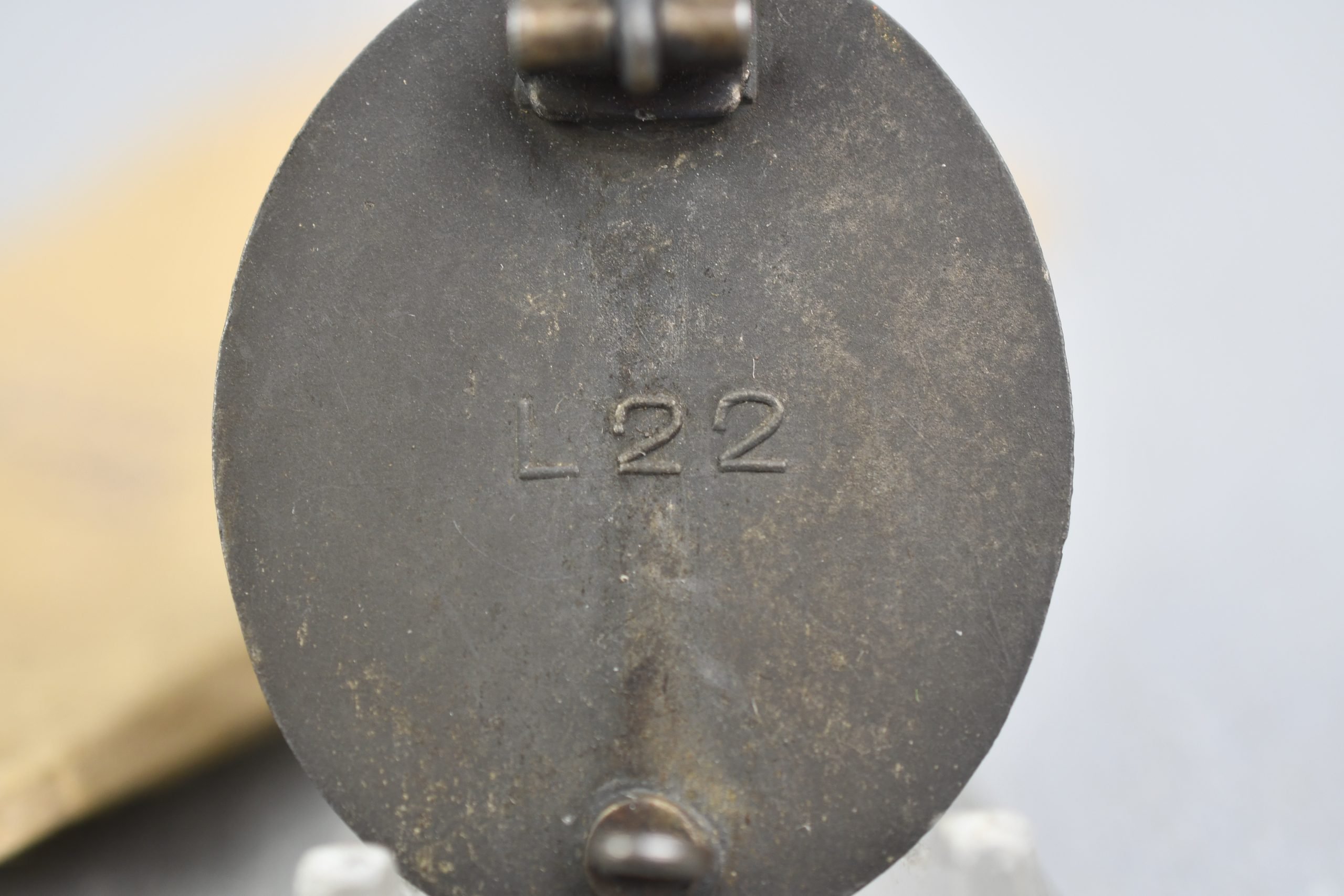 Silver wound badge by 'L22' Glaser & Söhne with award envelope — image 3