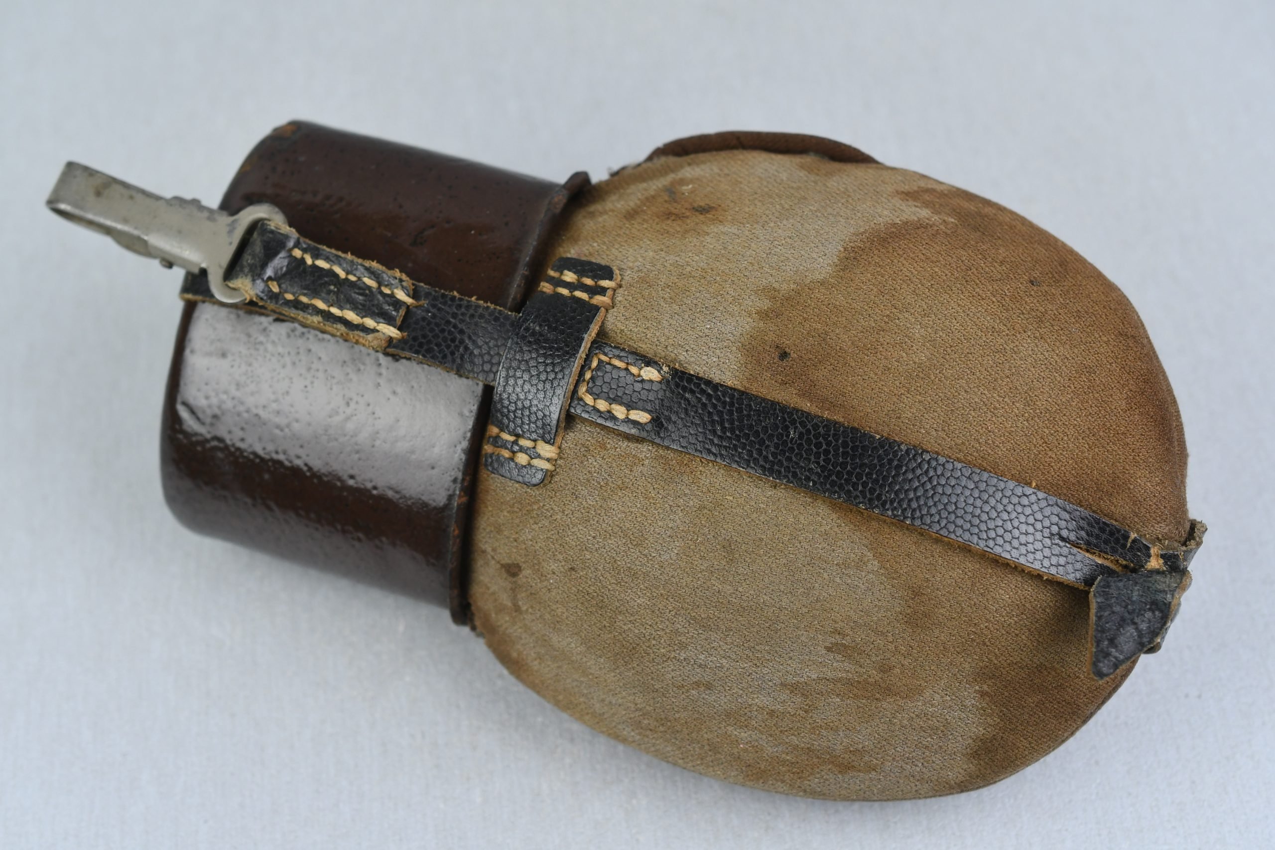 Late war German canteen with gabardine cover and brown enamel steel cup — image 3