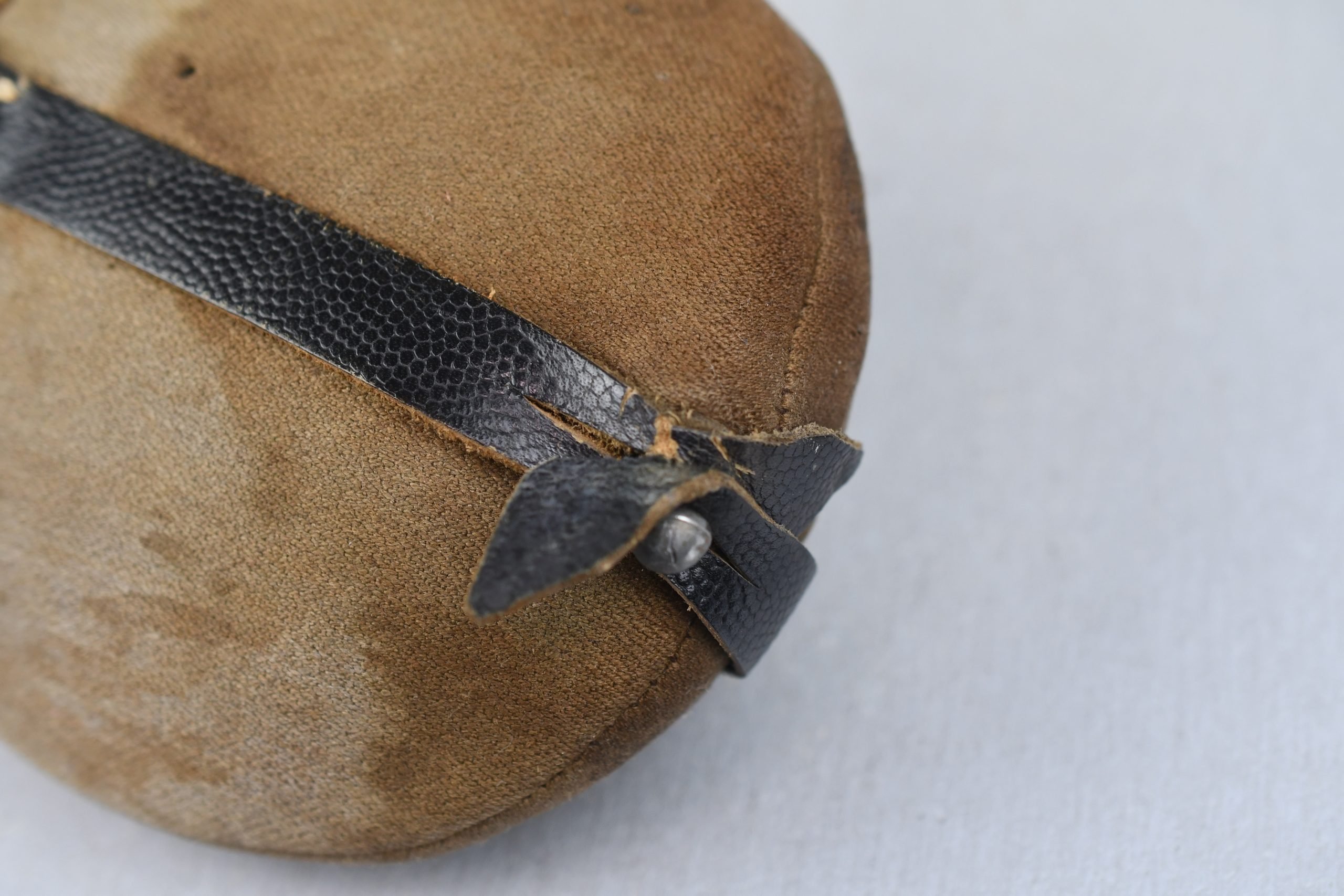Late war German canteen with gabardine cover and brown enamel steel cup — image 4