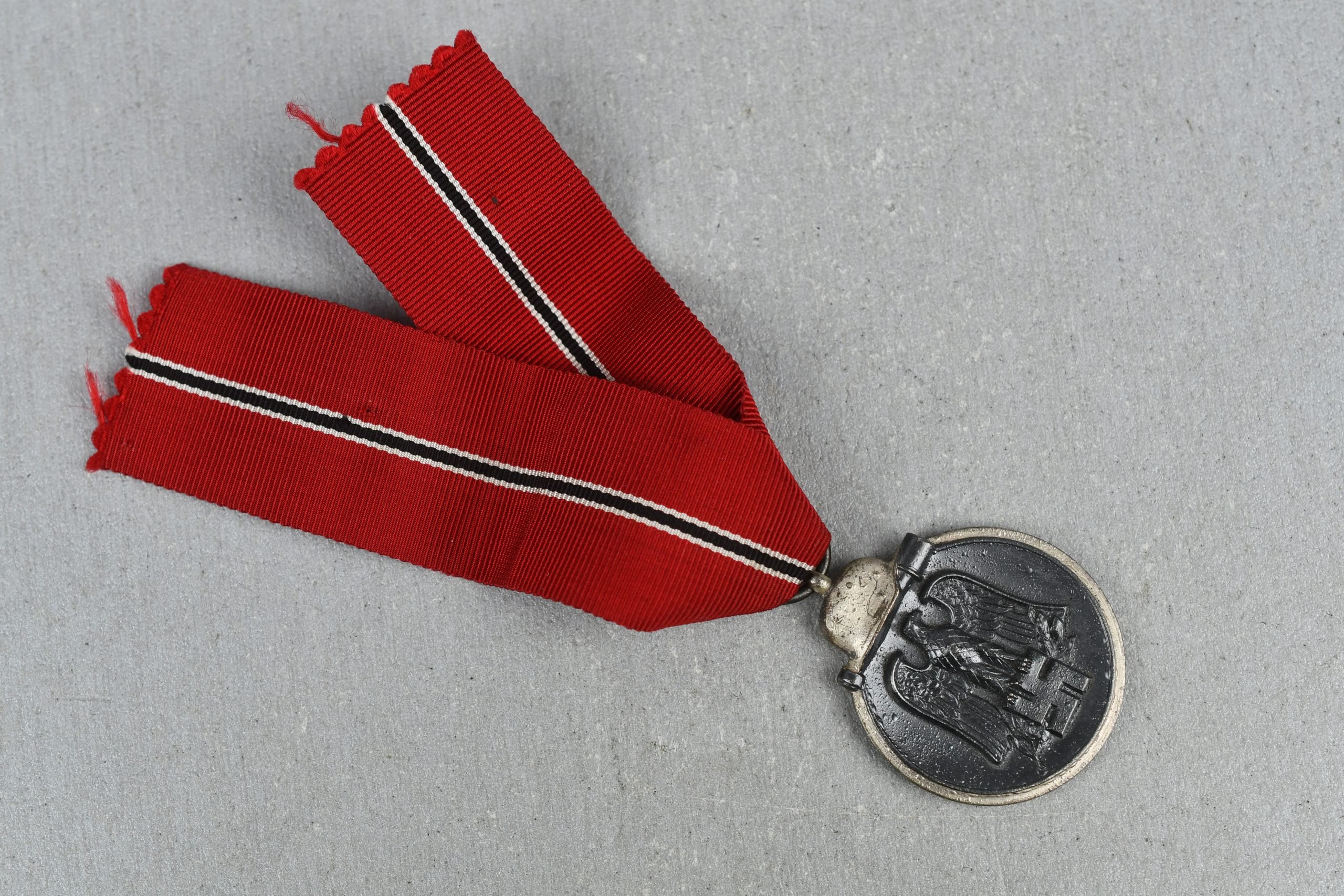 MINT Eastern Front Medal 'Ostmedaille' by '65' Klein & Quenzer — image 4