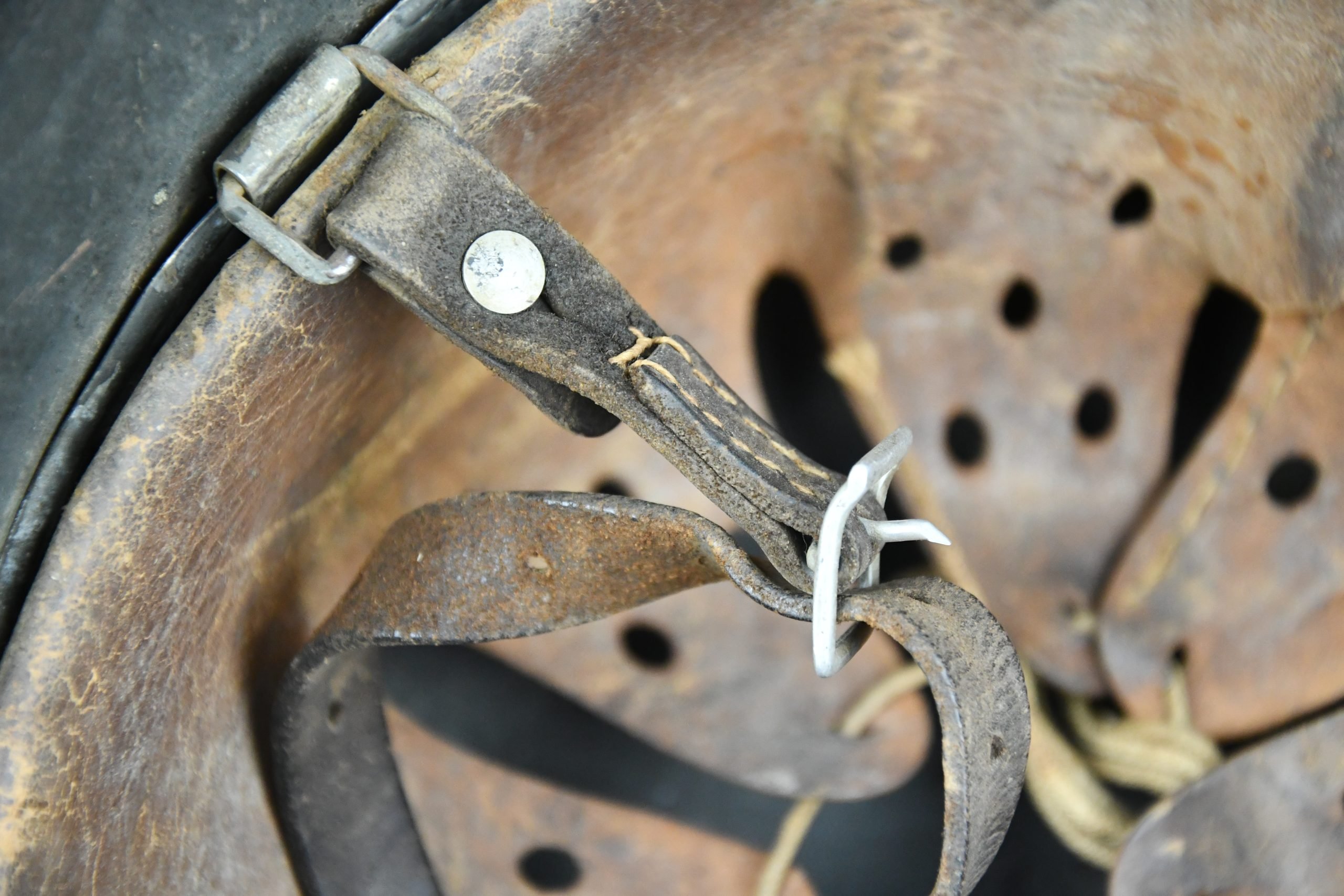 M40 army (Heer) single decal brush overpaint named EF64 — image 17