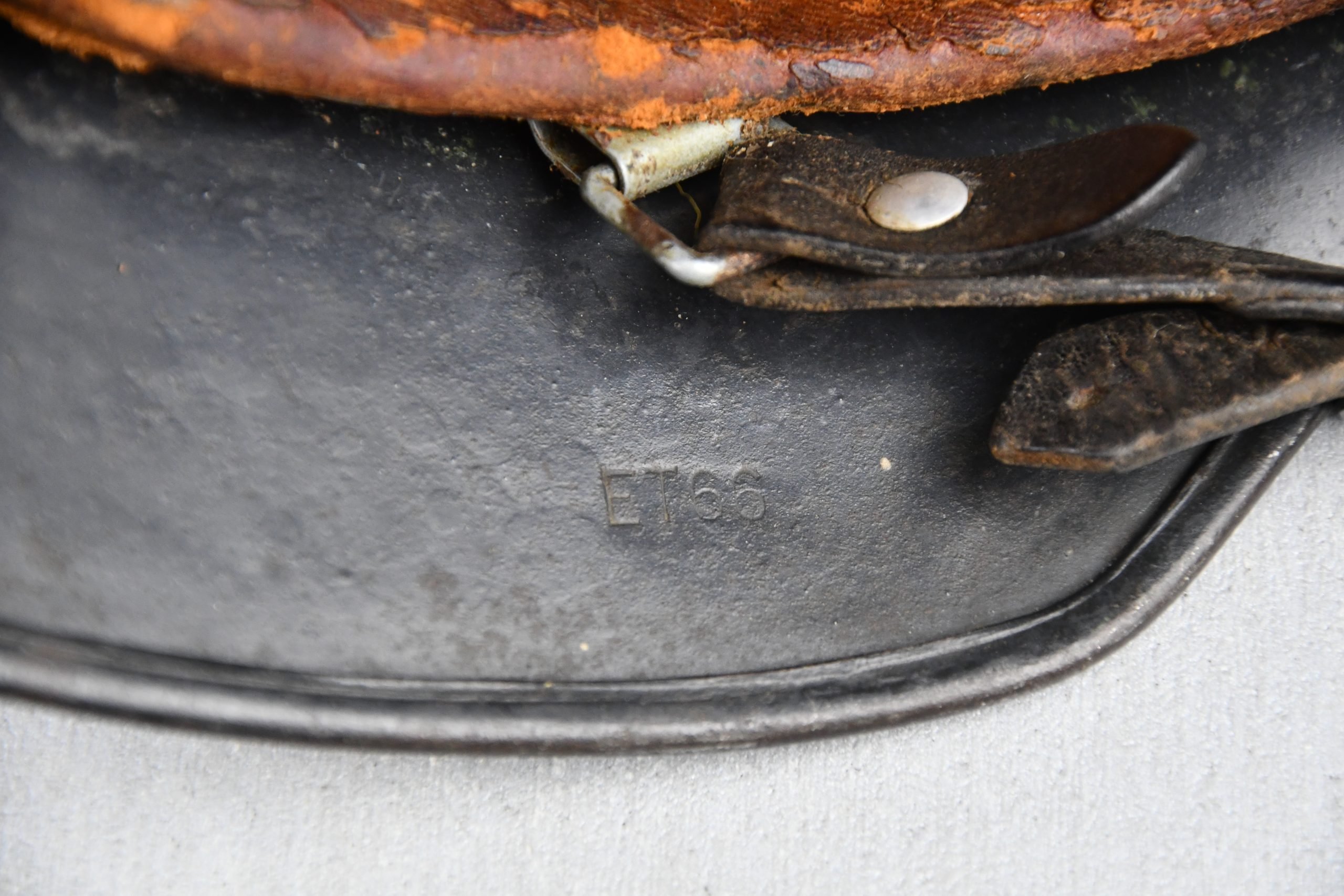 M40 Luftwaffe single decal steel helmet ET66 — image 13