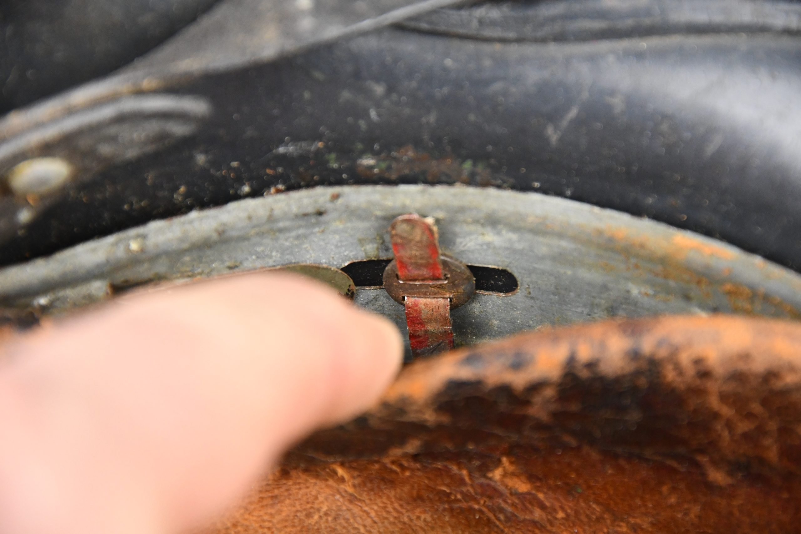 M40 Luftwaffe single decal steel helmet ET66 — image 15