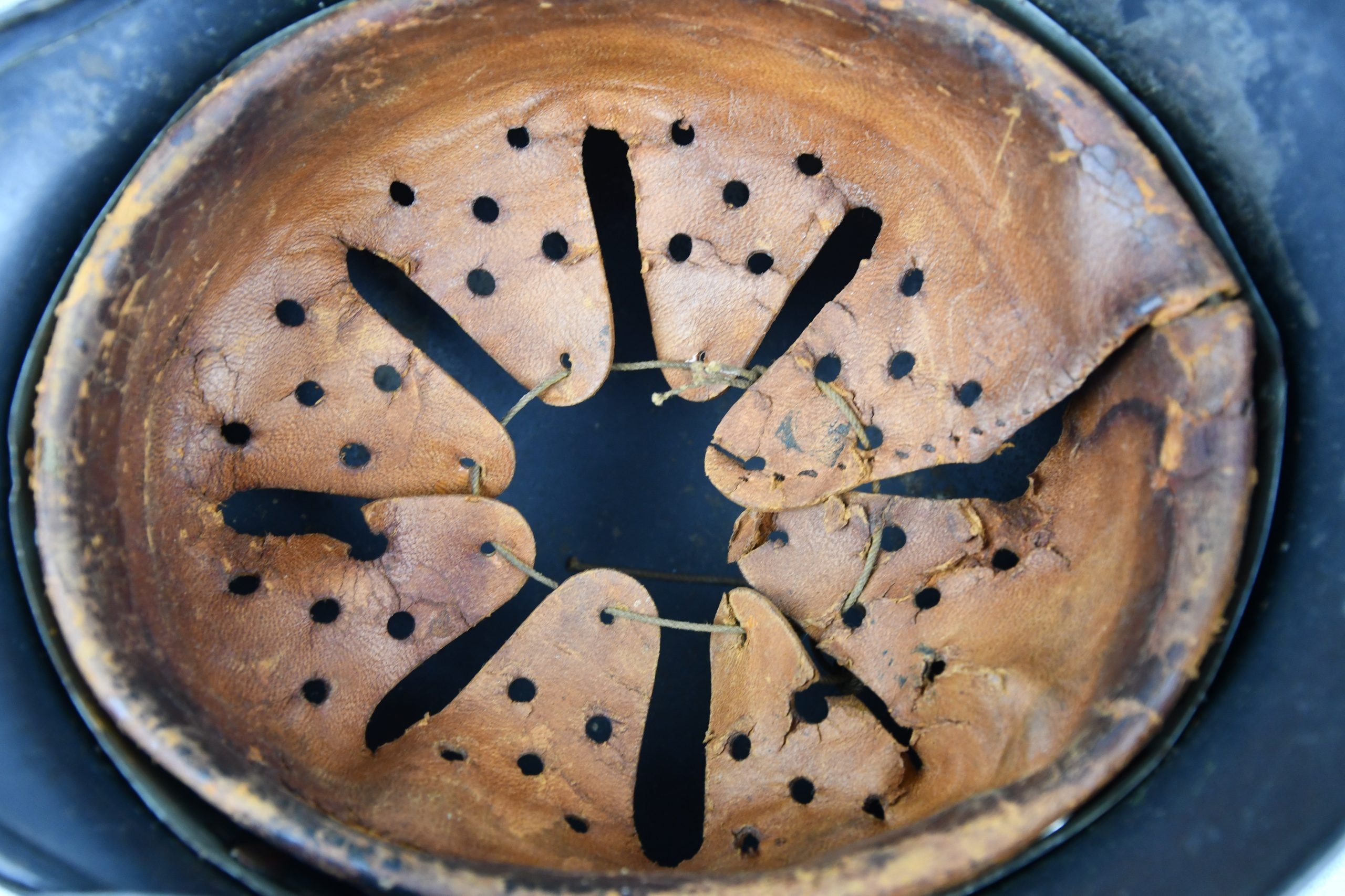 M40 Luftwaffe single decal steel helmet ET66 — image 9