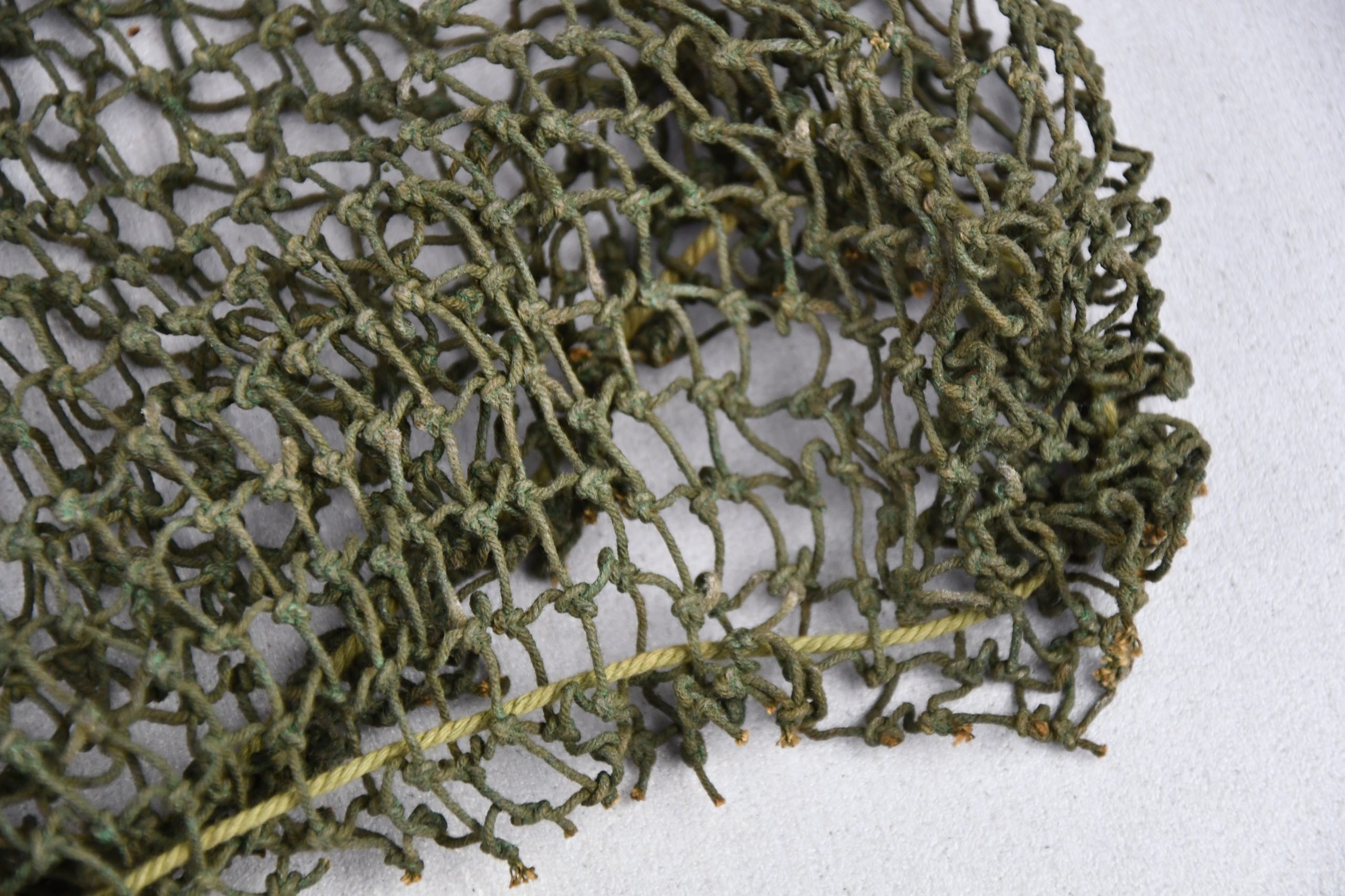 WW2 British 'Tommy' helmet camouflage net — image 3